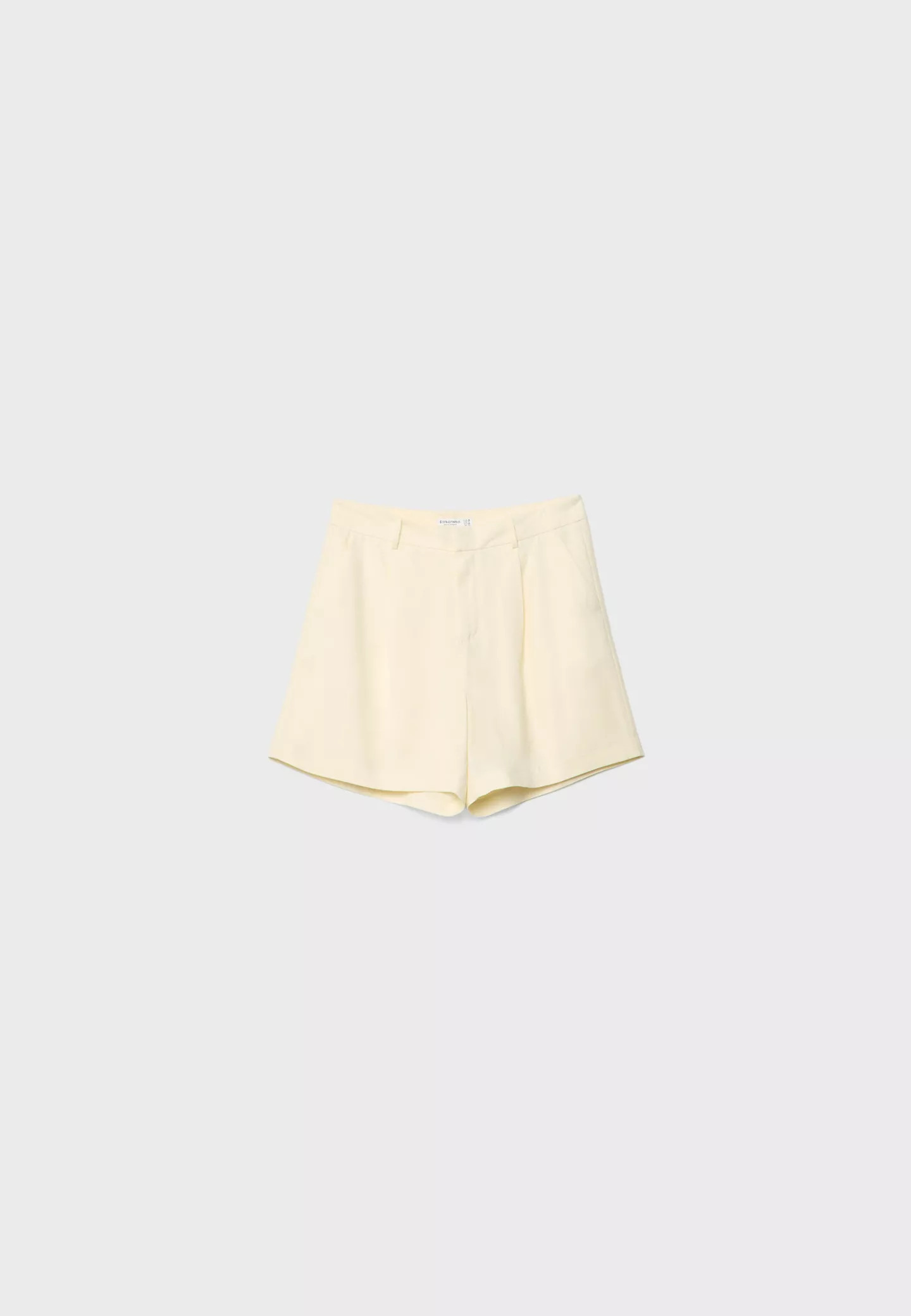 Fließende Shorts mit Leinen | Stradivarius DE
