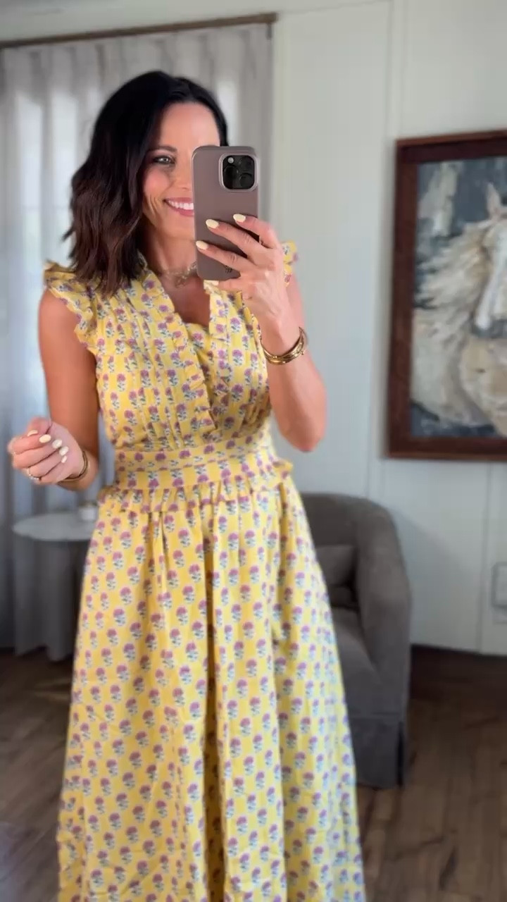 Obsessed with this dress💛
lightweight, feminine, and so well made… Would make a perfect last minute Easter dress!
I’m wearing a size small
#easterstyle #springoutfit #floraldress #modeststyle #easteroutfitideas 
