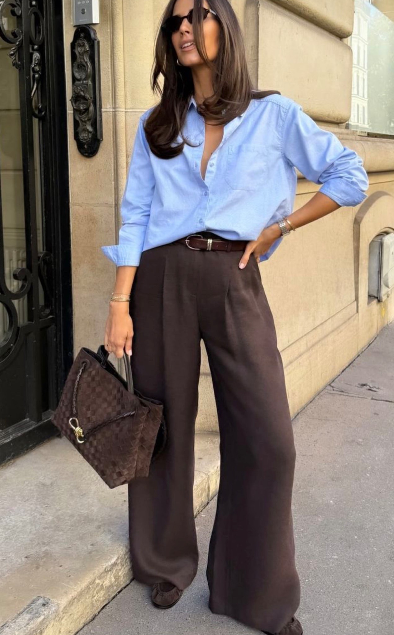 This fab colour combo works just as well into summer. Light linen and flowing fabrics make this duck an effortless look.  💙🤎

#LTKuk #LTKover50style #LTKstyletip