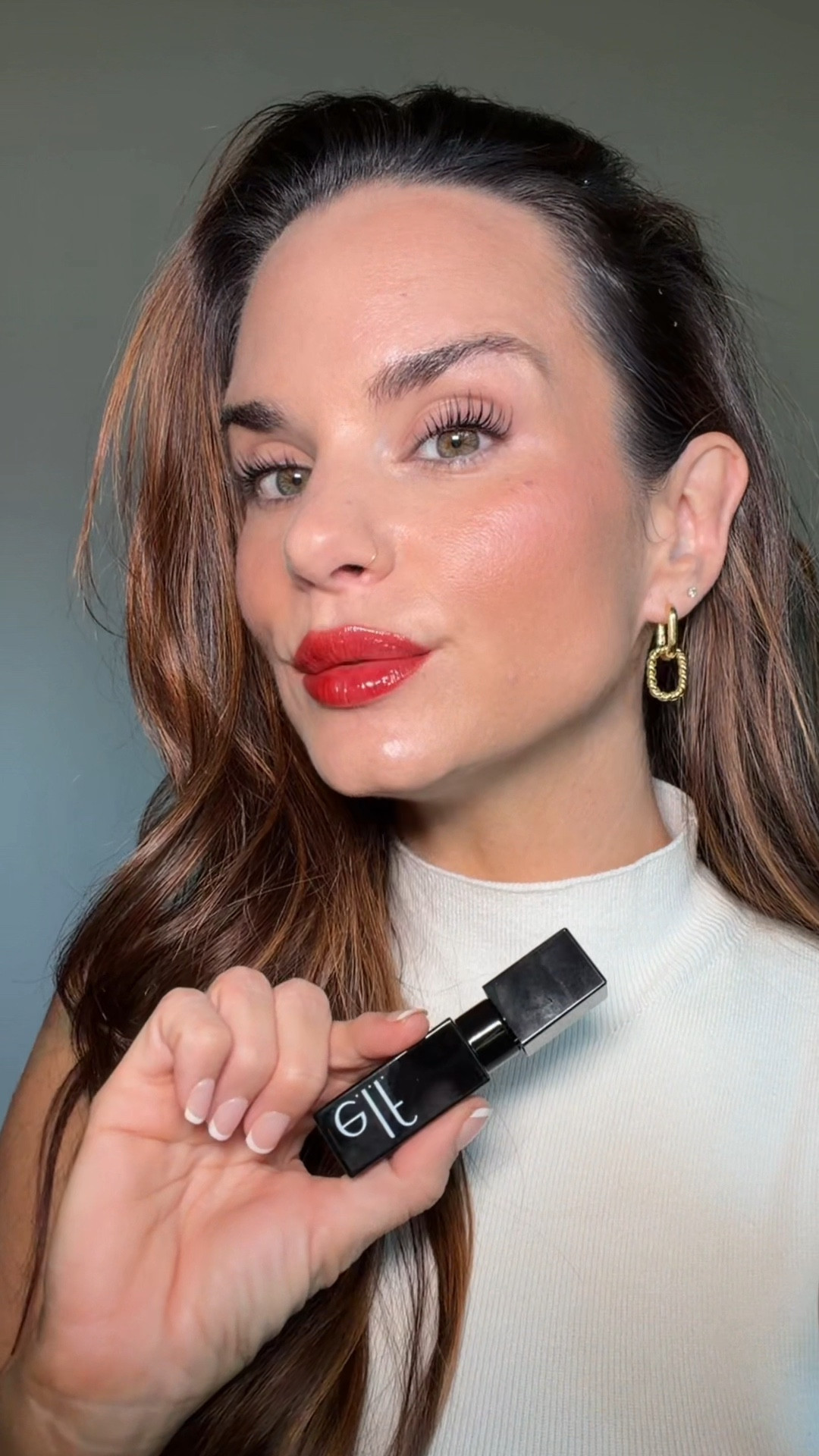 Limited time only 😍✨ Two exclusive shades + the full Glossy Lip Stain Kit the perfect holiday gift (or one for you, one for your bestie 👀). Lightweight, glossy, and stays on through all the holiday chaos 💋

💬 Comment “stain” and I’ll DM you the link

💄 Follow @taybeckerbeauty for beauty steals, gift inspo & mom-style glam that always hits

#TayBeckerBeauty #TayBecker
#elfcosmetics #holidaymakeup #lipstainkit #charlestonbeauty #momstylevibes #reellife #beautygifts

#LTKBeauty #LTKStyleTip #LTKgrwm