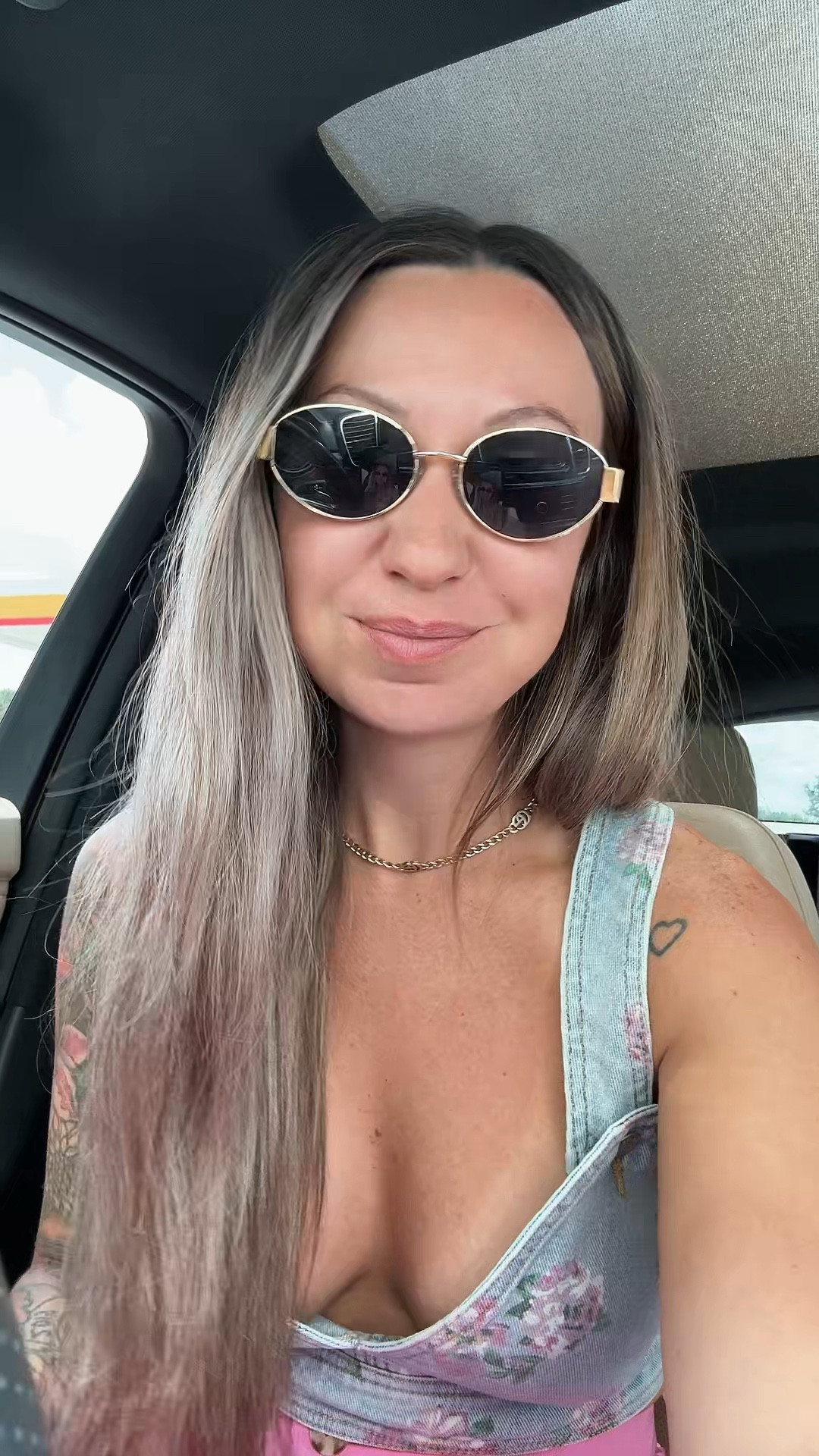 Elevate your vacation style with this trendy denim top! 🌴☀️

#LTKTravel #LTKFindsUnder100 #LTKStyleTip