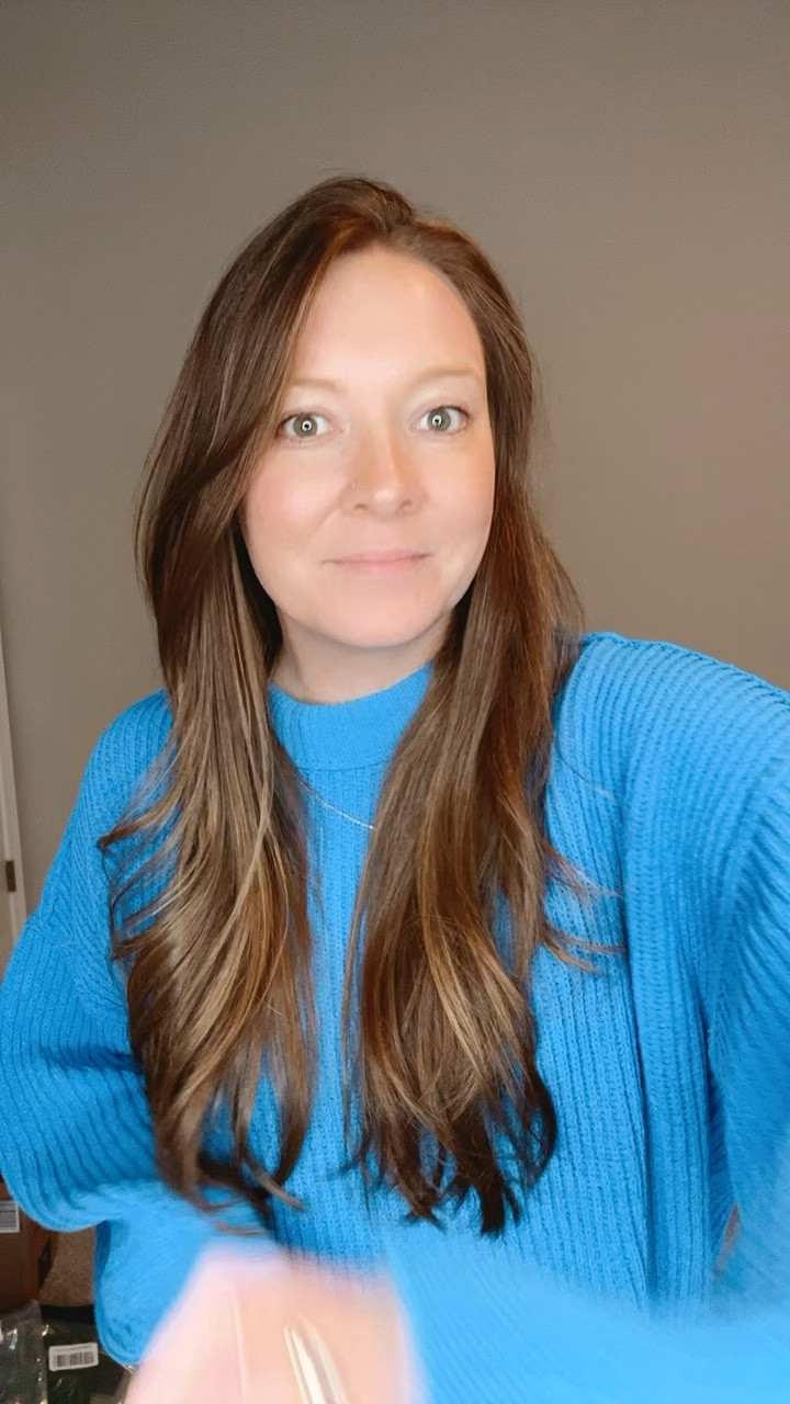 Linked similar blue sweaters 
Mother jeans / so comfortable / tts wearing a 28
New balance sneakers - tts 
Navy scarf 
Evil eye necklace 
Silver ring 

#LTKFindsUnder100 #LTKWatchNow #LTKShoeCrush