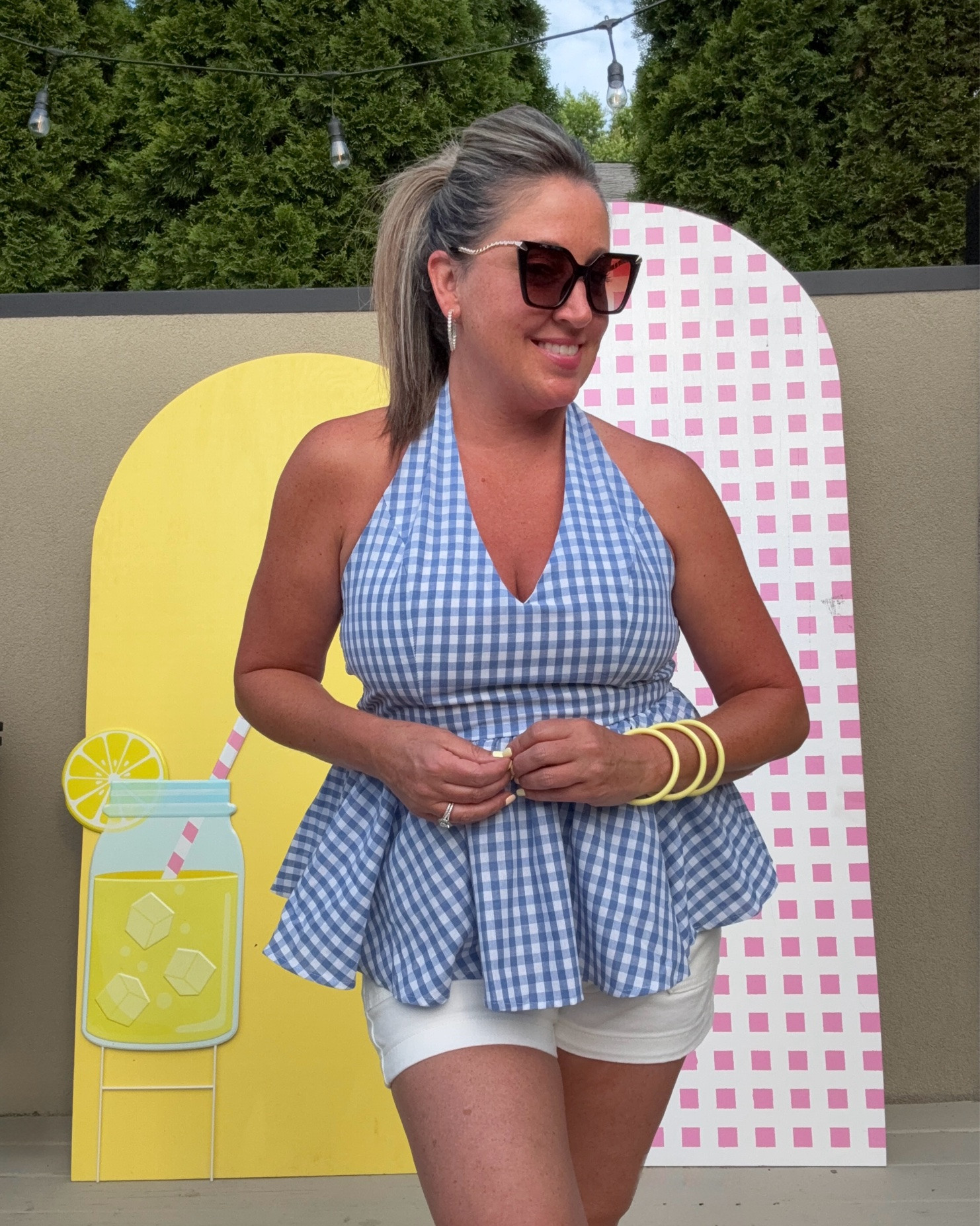 Adorable Blue $ White peplum top🤍🩵

This halter style top is super flattering on most body types. The ruffle peplum hem is so fun and flirty! Great little summer too!

#LTKootd #LTKSeasonal