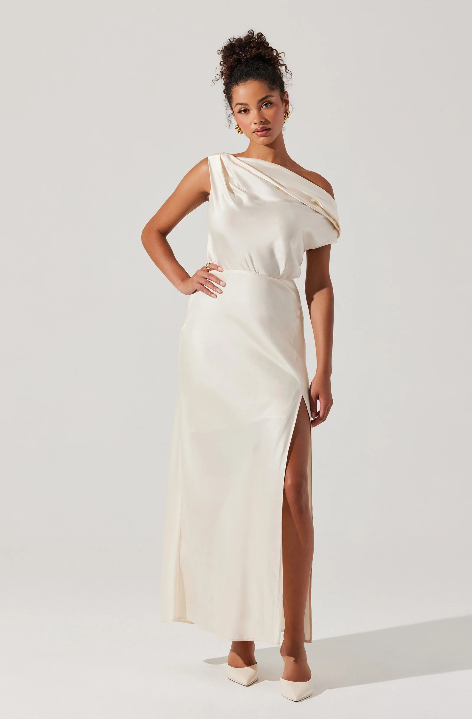 Monroe Satin Off Shoulder Dress - Ivory / XS | ASTR The Label (US)