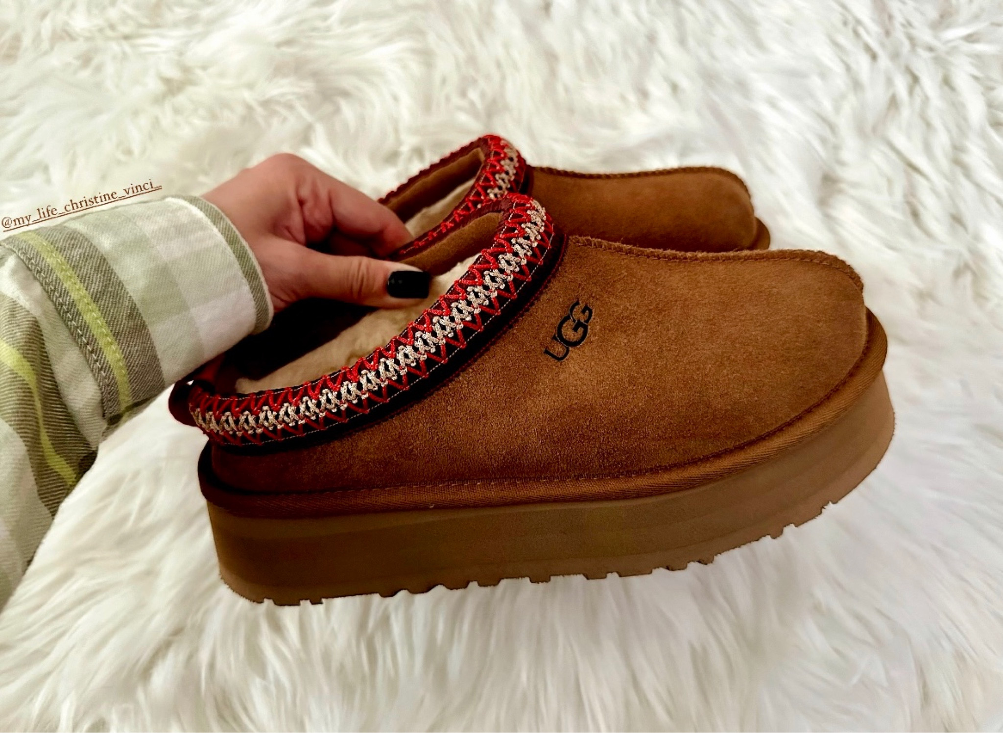 🤎 Platform Ugg - fit true to size , So comfy , cozy & cute ! 😍

#LTKshoecrush #LTKSeasonal #LTKGiftGuide