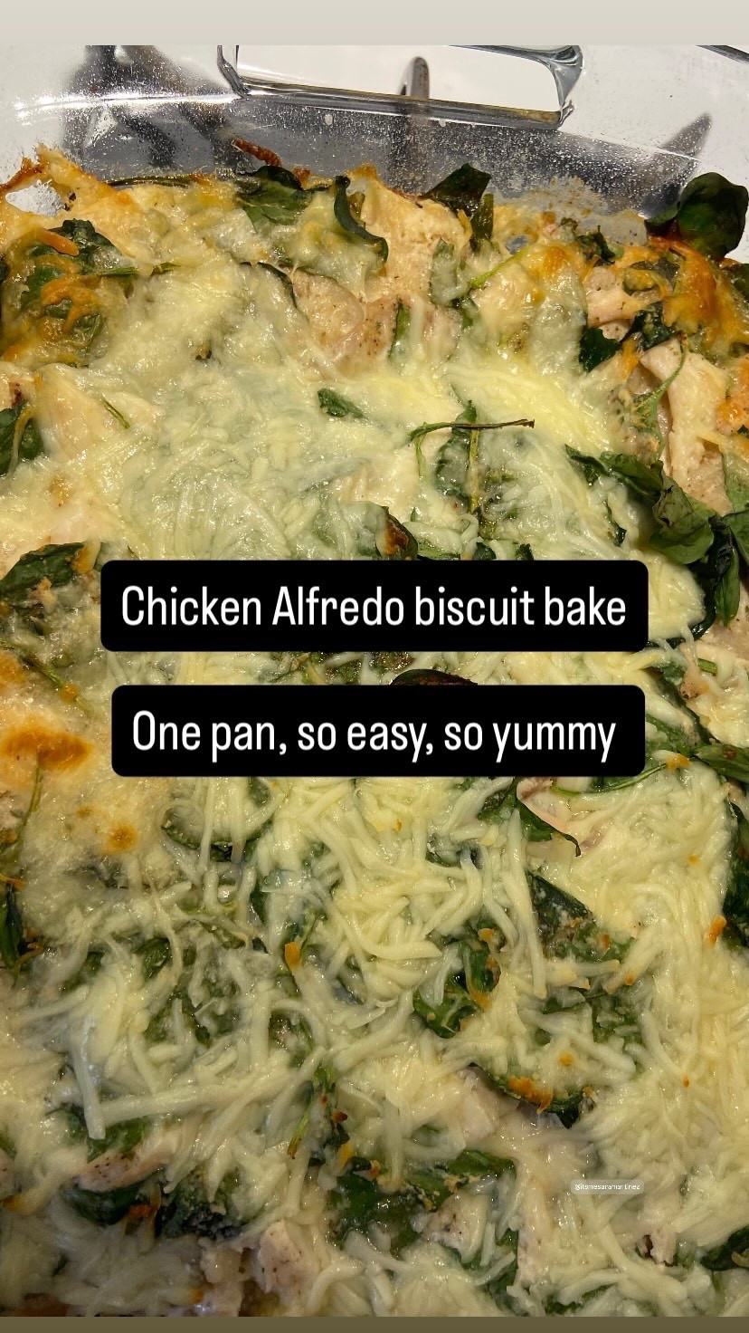 Chicken Alfredo biscuit bake - One pan, so easy, so yummy. I found this on Instagram from @itsmesaramartinez


#recipes #dinnerideas #dumpdinner #easydinner 

#LTKHome #LTKKids