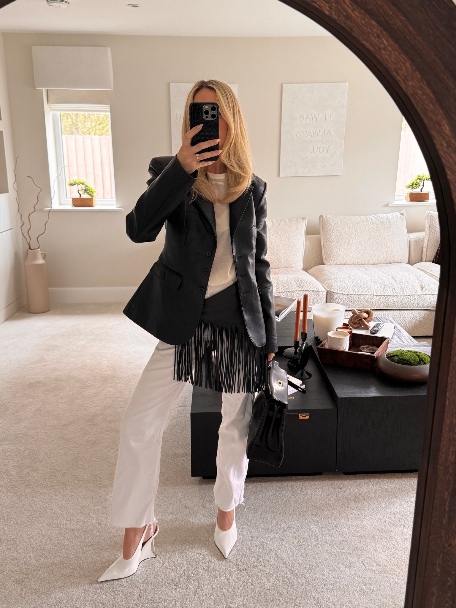 Monochrome moment 🖤🤍

#LTKuk #LTKspring #LTKjeans