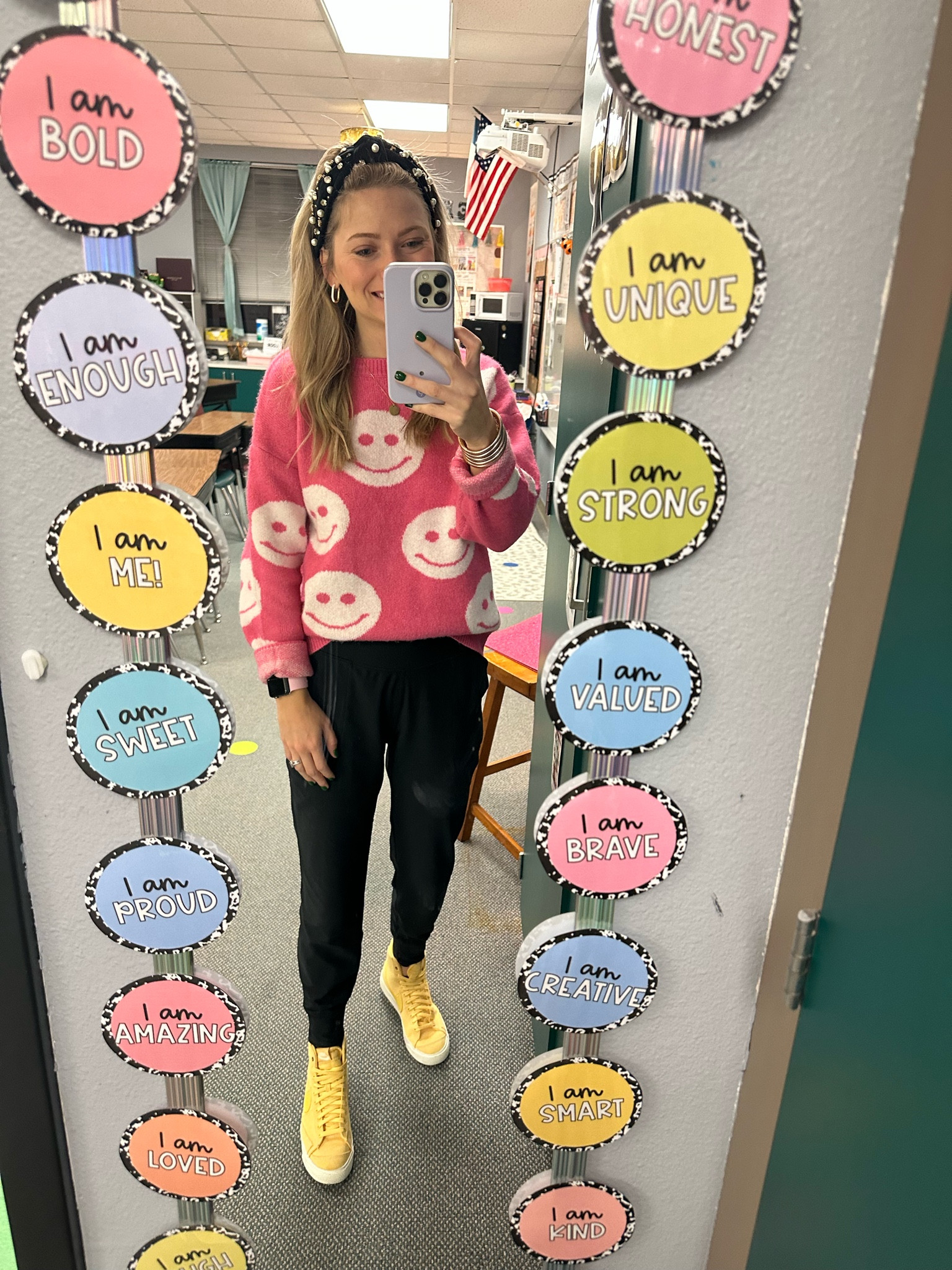 Loveeee a joggers day!!! Teacher life! I also LOVE this smiley SWEATER! I’m wearing a small!! 

Nike shoes
Teacher 
Friday
Joggers 
Comfy 
Casual 

#LTKshoecrush #LTKworkwear #LTKfitness