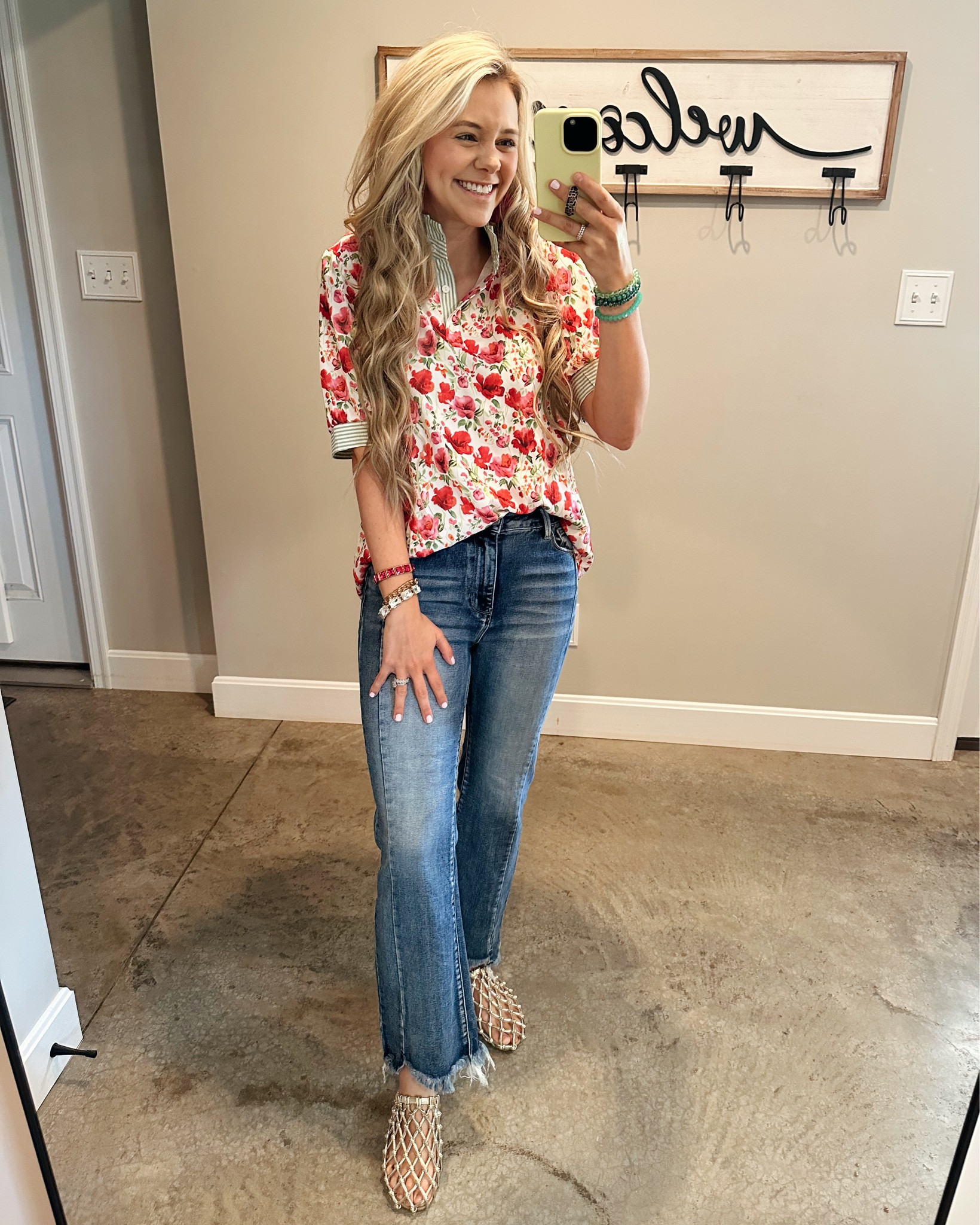 Simple spring outfit 🌿🌸☀️

#LTKSeasonal #LTKmomlife #LTKootd