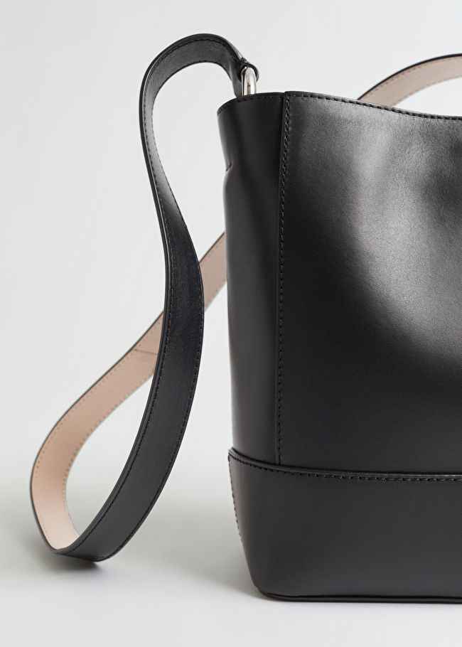 Detailed Leather Bucket Bag | & Other Stories (DE + FR)