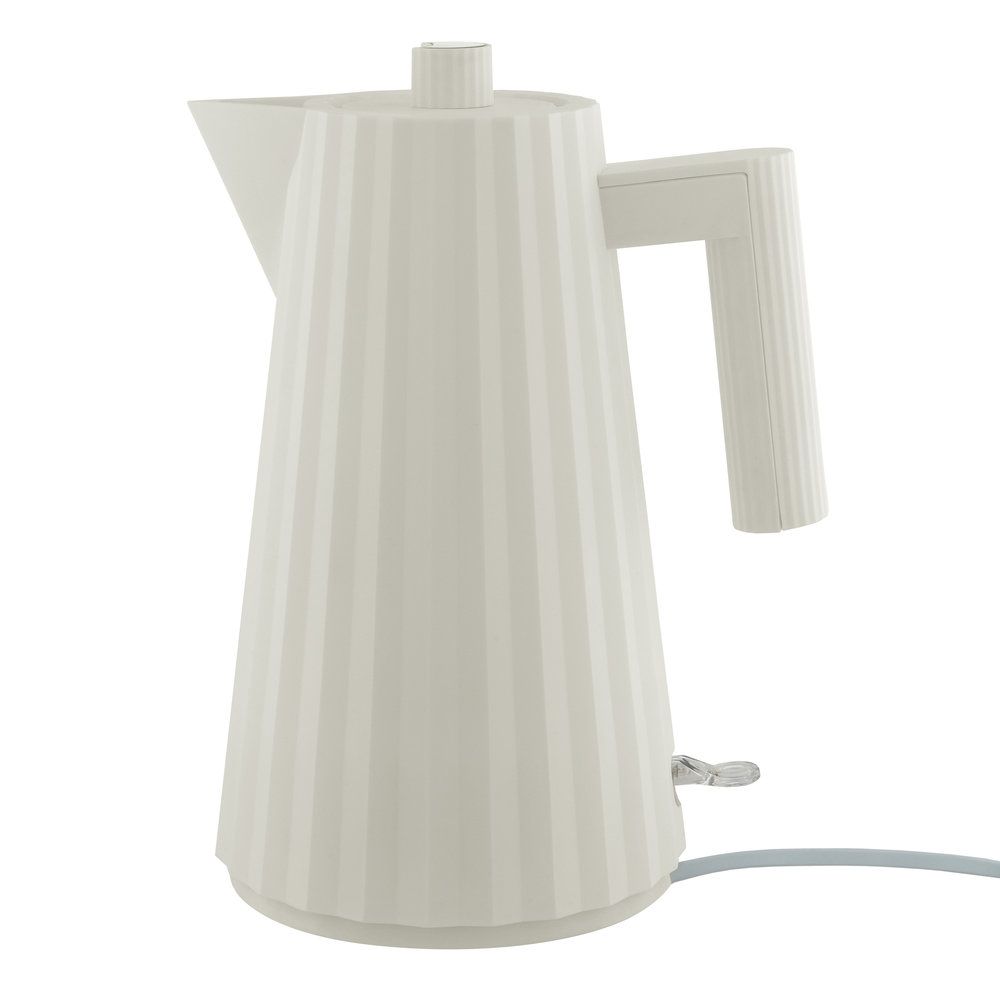 Plisse Kettle - 1.7L - White | Amara (UK)