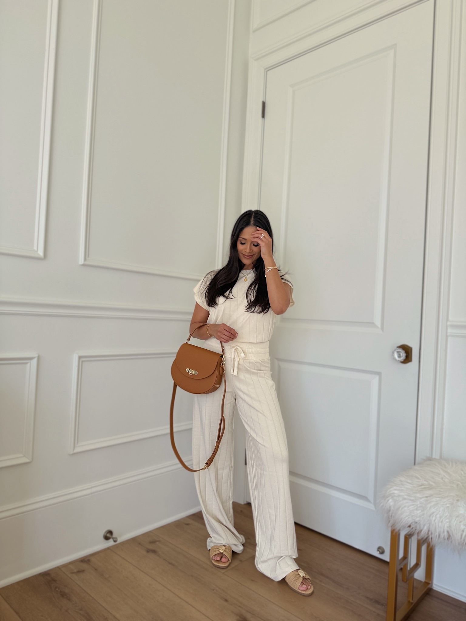 Majorly love this wide ribbed loungewear set from @splendid! I love the fit of the top and I will just get the pants hemmed. Wearing sz small in both!
Take 20% OFF my @giginewyork Bag with code: HAUTE20



#LTKootd