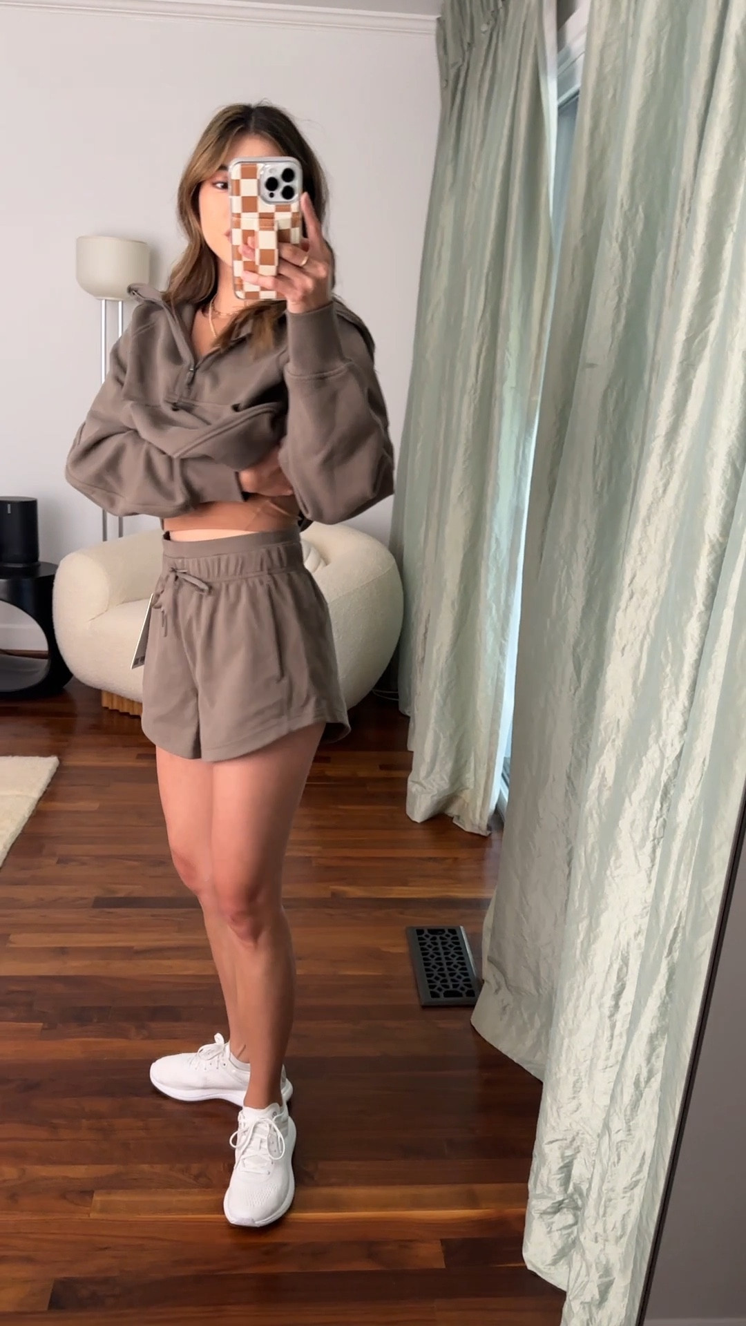 Size down on the inner glow high rise shorts. Wearing a size 4 here, ended up exchanging them for a size 2. 


#springoutfit #nashvilleoutfit

#LTKFind #LTKstyletip #LTKSeasonal