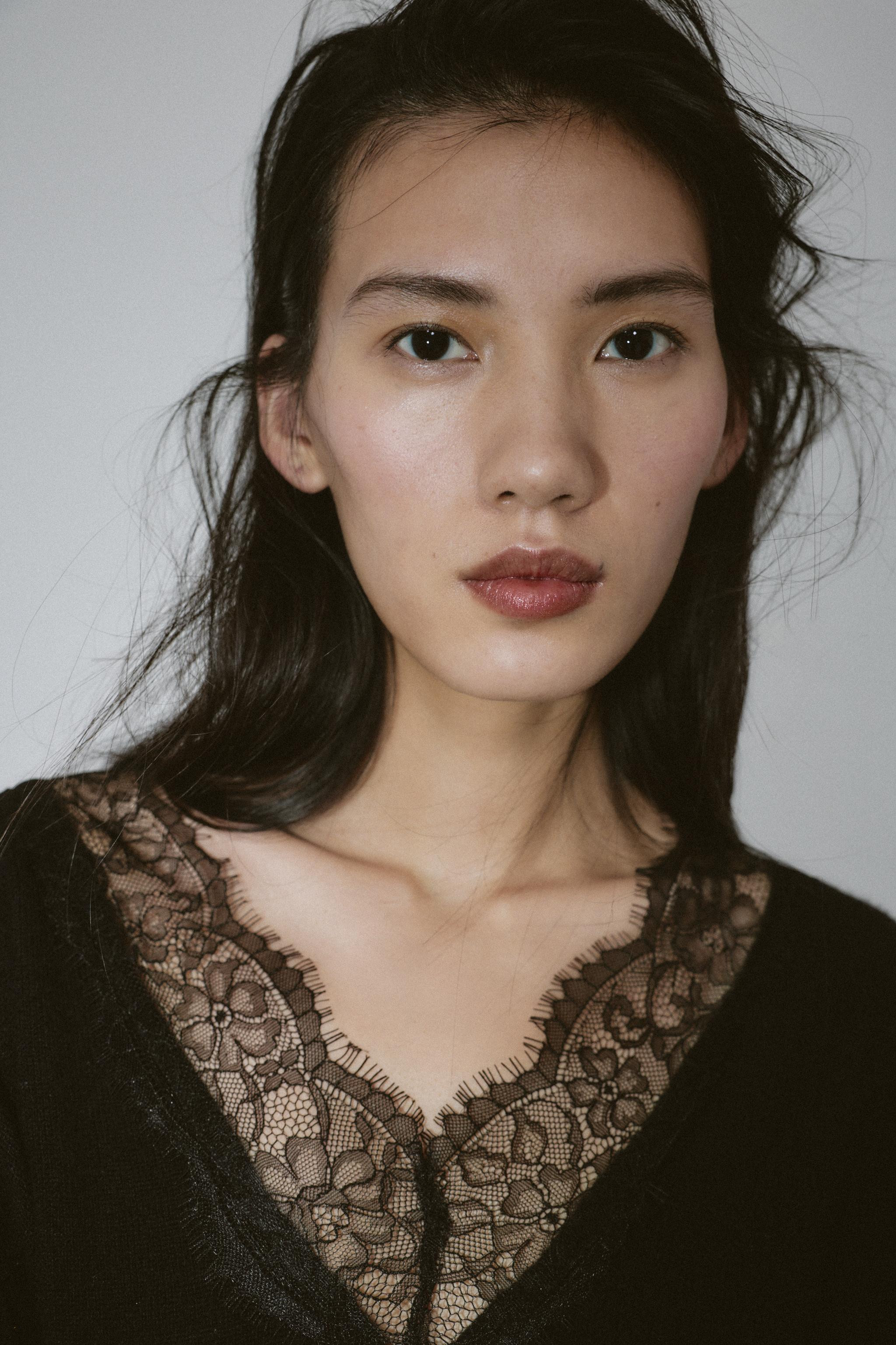 STRICKPULLOVER MIT SPITZE | Zara DE