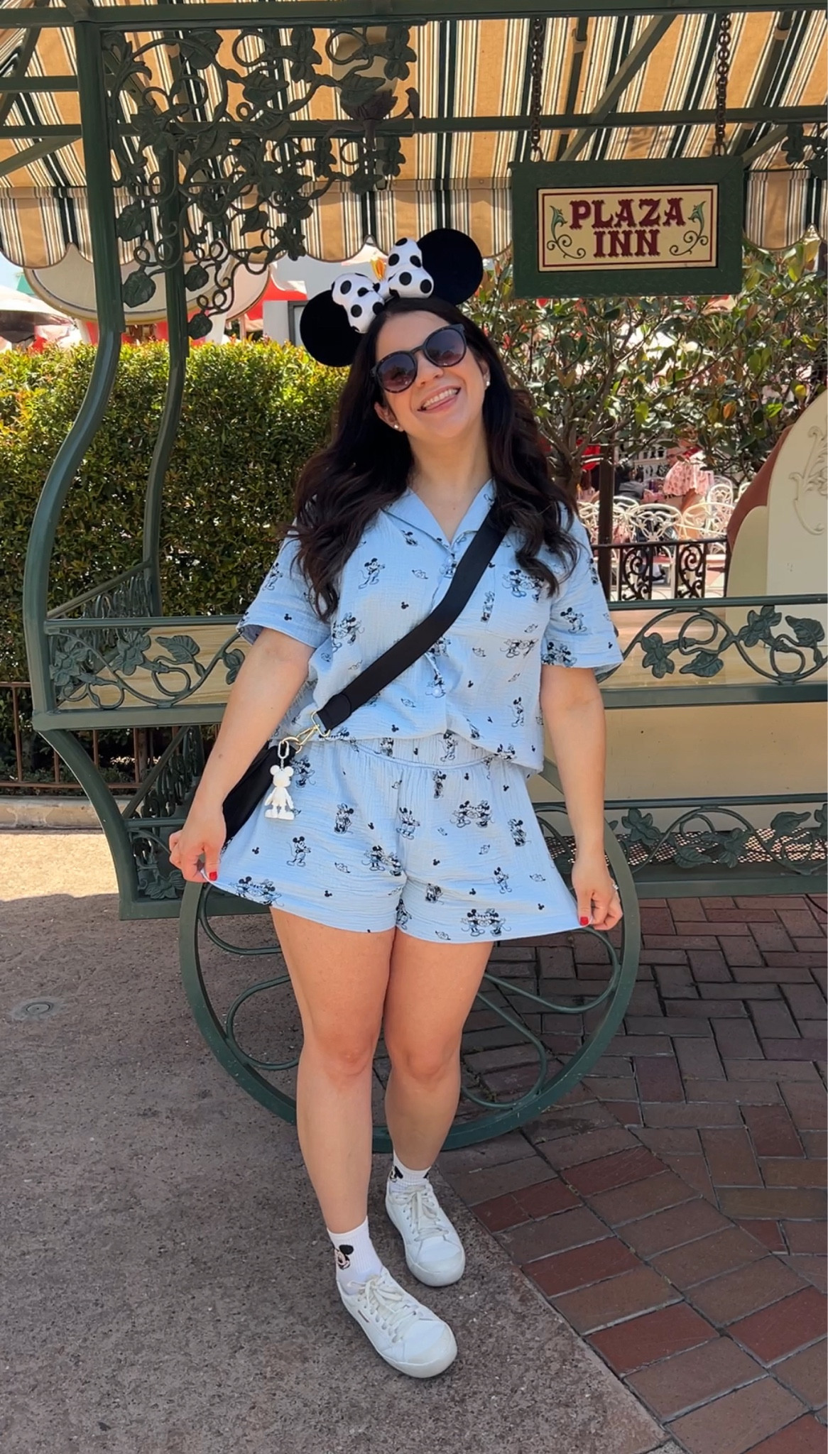 Hot summer Disney Day!


#LTKTravel #LTKFindsUnder100 #LTKSummerSales