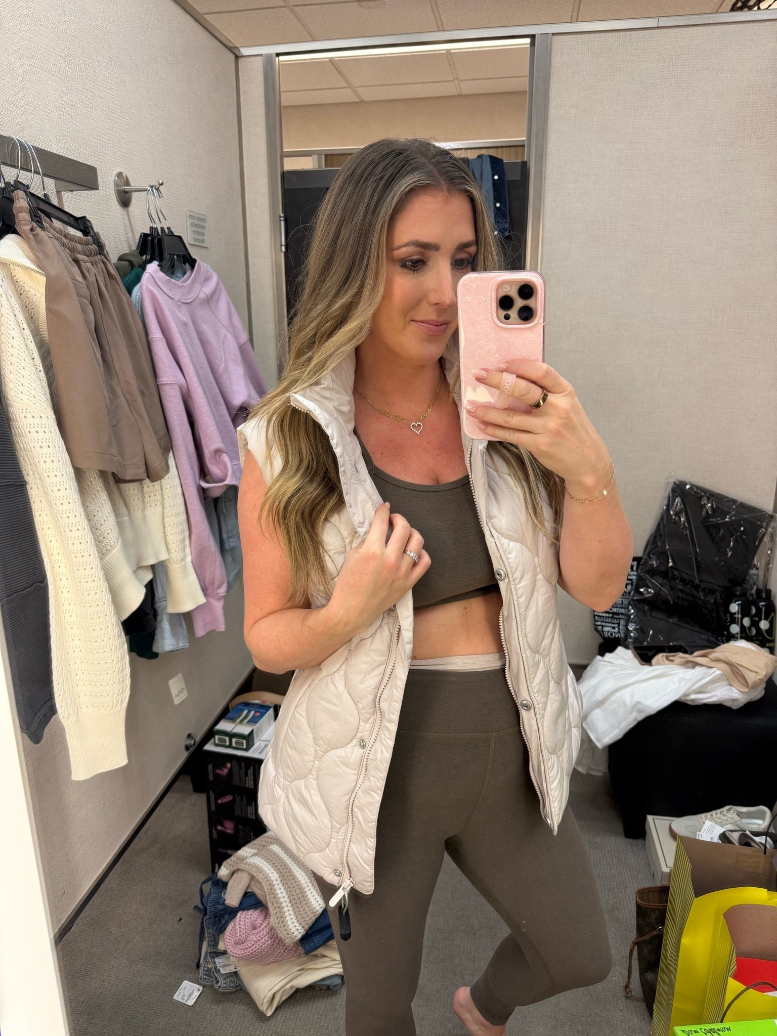 Workout outfit inspo. This set is so soft 🙌🏼

Nordstrom Anniversary Sale
Leggings 
Women’s vest

#LTKSaleAlert #LTKfitnessgoals