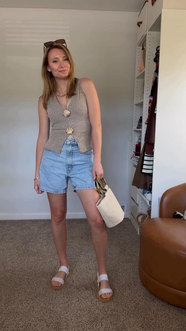 The seashell detail? I can’t. So cute.

#LTKootd #LTKSeasonal #LTKmomlife

Comment SHOP below to receive a DM with the link to this post on my LTK ⬇ https://liketk.it/6fhGd