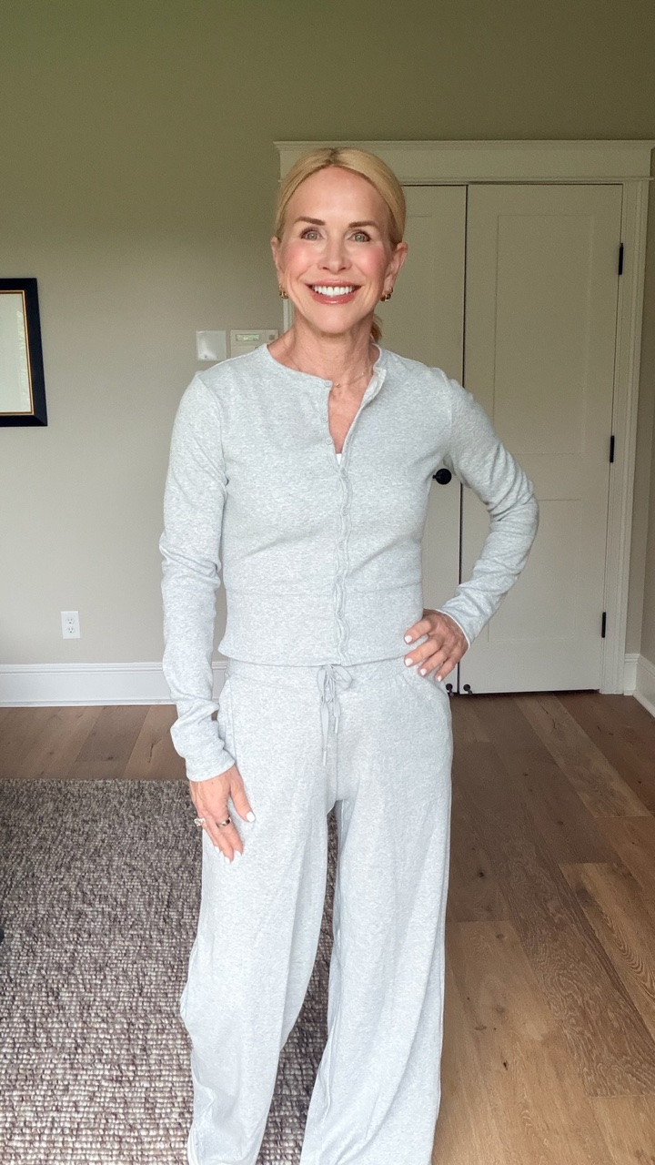 Two piece knit ribbed set that comes in a couple of colors. Super comfortable, perfect for running errands or lounging in!

#LTKgrwm #LTKootd #LTKOver40