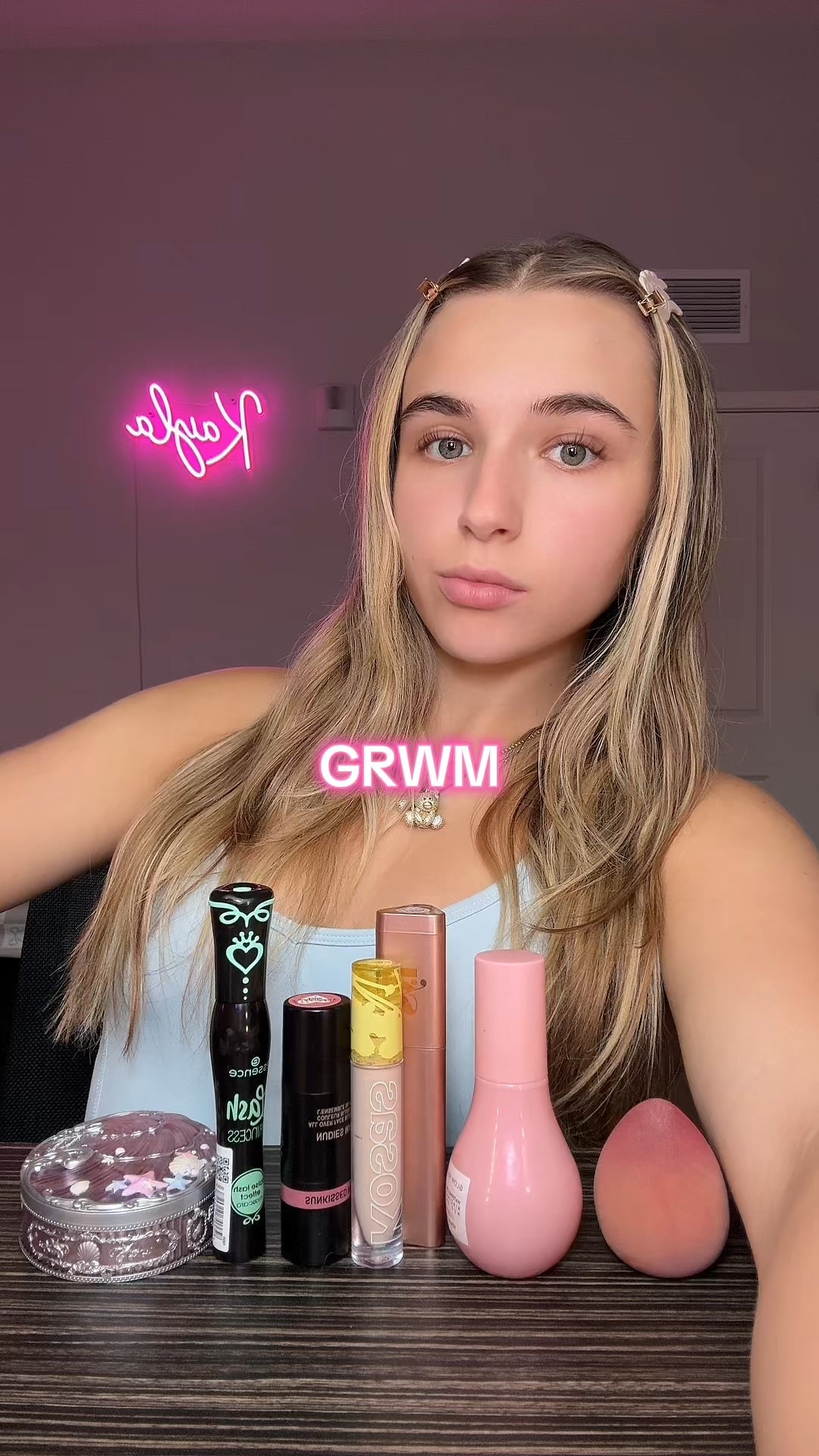 GRWM i can only apply makeup with a beauty blender!! all products linked 

#LTKSaleAlert #LTKBeauty #LTKStyleTip