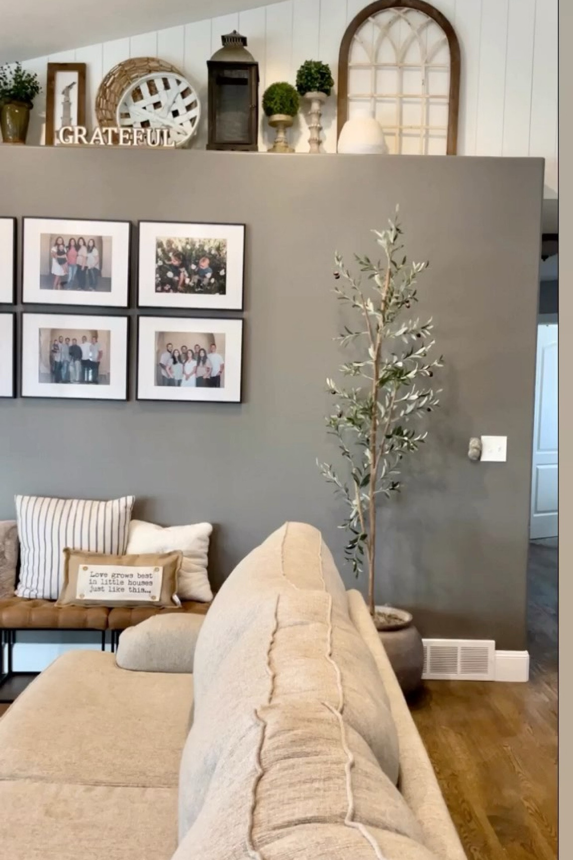 🍊We loved our peppercorn wall, but we wanted to tone it down just a touch. So nesting box was the perfect option.  We love how it turned out. ⠀
⠀
⠀
I love making our house a home one project at a time. ⠀
⠀
⠀
• ⠀
• ⠀
• ⠀
• ⠀
• ⠀
• ⠀
• ⠀
• ⠀
#ourhousetoohome #paint #oneprojectatatime #magnoliahome #modernfarmhouse #makehomeyours #lovewhereyoulive #diy #diyproject #diyhousetohome #interiordesign #currentdesignsituation #utahhomes #makehomeyourhaven #M🌸yMôndày 
#farmhousevibesdecormay16