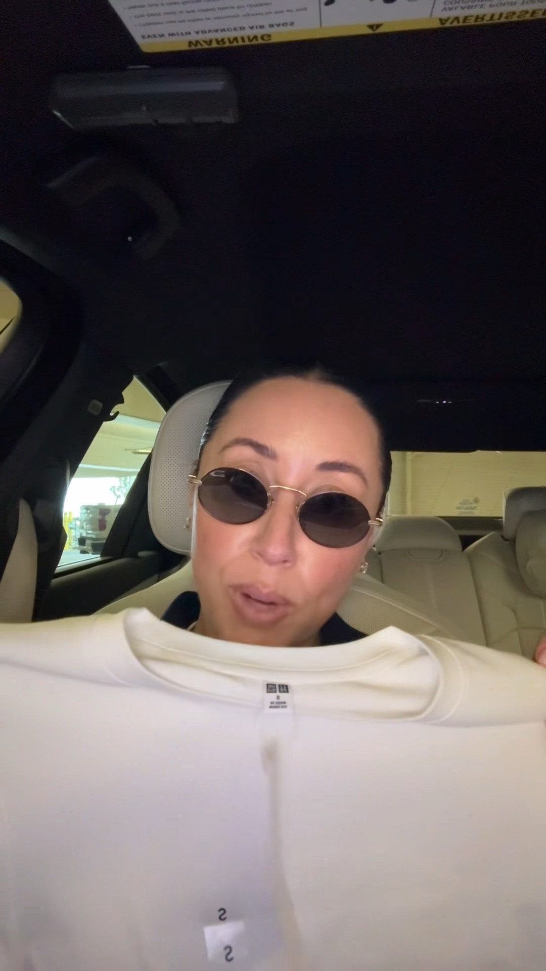 The best white tee on sale for $10

#LTKSaleAlert #LTKootd #LTKmomlife