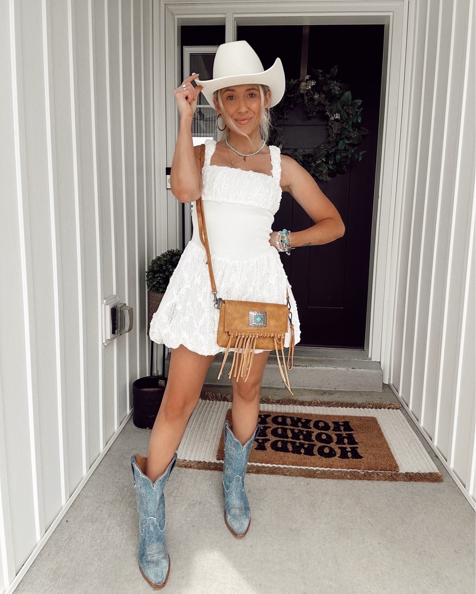 Loving this western inspired fit - Linking it all for you guys - my code “kerstynsave30” will get you 30% off this midi dress from VICI! ✨🍃🧺 #vicipartner #vicicollab #viciinfluencer #western #bohostyle



#LTKxVICI