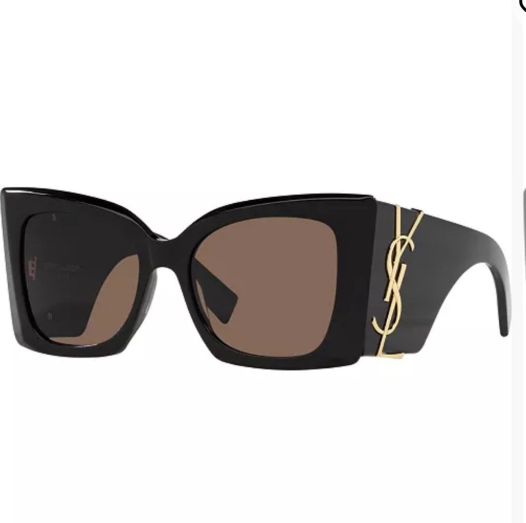 While these stunning YSL sunglasses

#LTKU