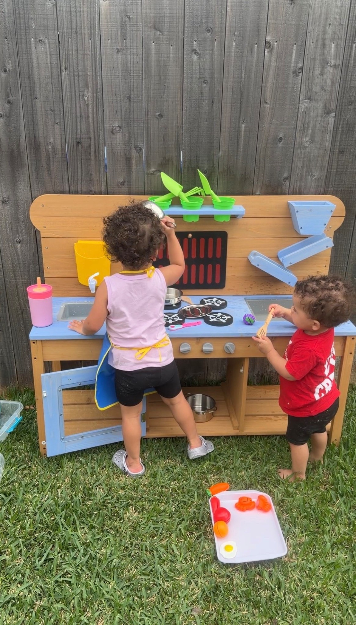 MUD KITCHEN: this one gets a 10/10 from us!! Its been a hit with the girls!

#LTKKids