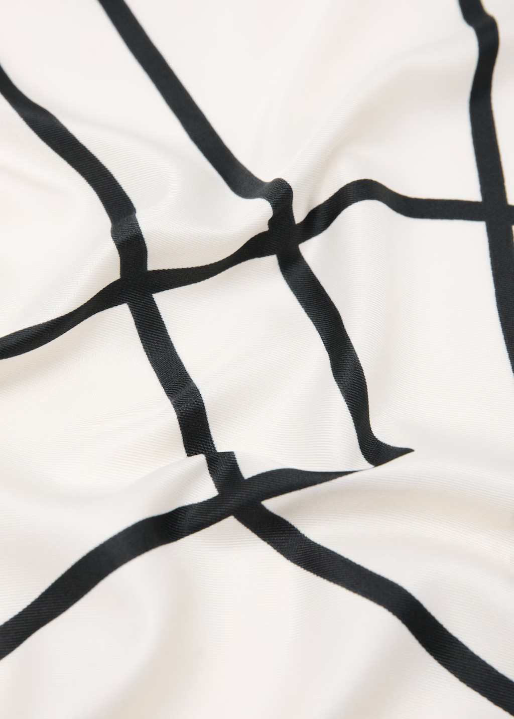 New NowGeometric printed foulardCurrent price [£ 12.99 ]£ 12.99Select a colourEcru | MANGO (UK)