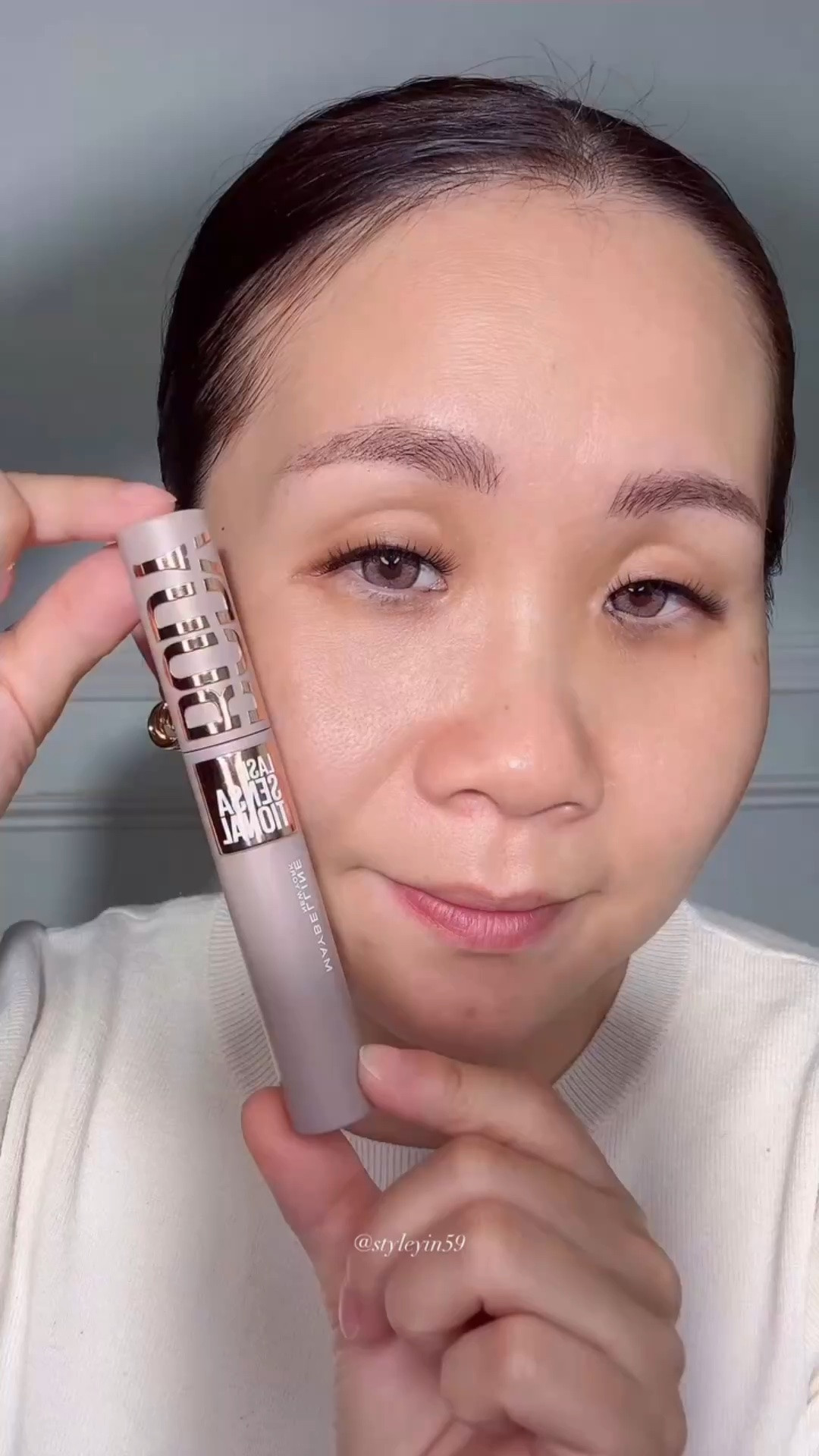 #GiftedByMaybelline 
Maybelline Lash Sensational Body Mascara 

✔️Volume + Up to 24hrs lift
✔️Body Curve Brush
✔️Silky, buildable formula

The best drug store brand and this mascara really surprised me! This is a volumizing & lengthening long-lasting mascara for full volume and length from root to tip.

🔗https://go.shopmy.us/p-65734673

@maybelline #maybelline #BodyMascaraLiftCheck #maybellinemascara #mascara 

beautycommunity beautyblogger makeuplover