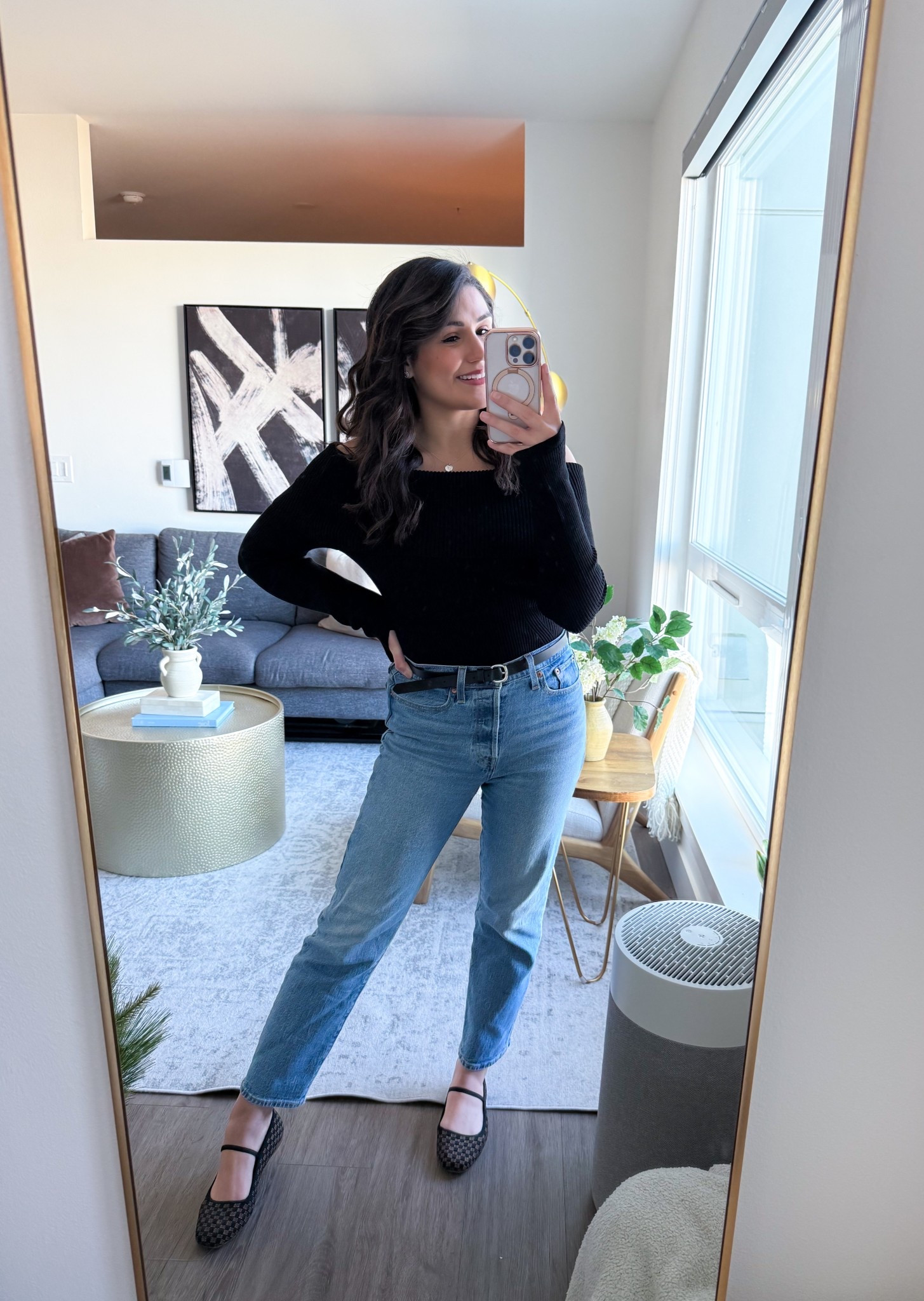 date day / date night outfit | spring outfits | casual chic style | effortless style | minimal style 

Top: S 
Pants: 28x28 
Shoes: tts 

#LTKSeasonal #LTKStyleTip #LTKShoeCrush