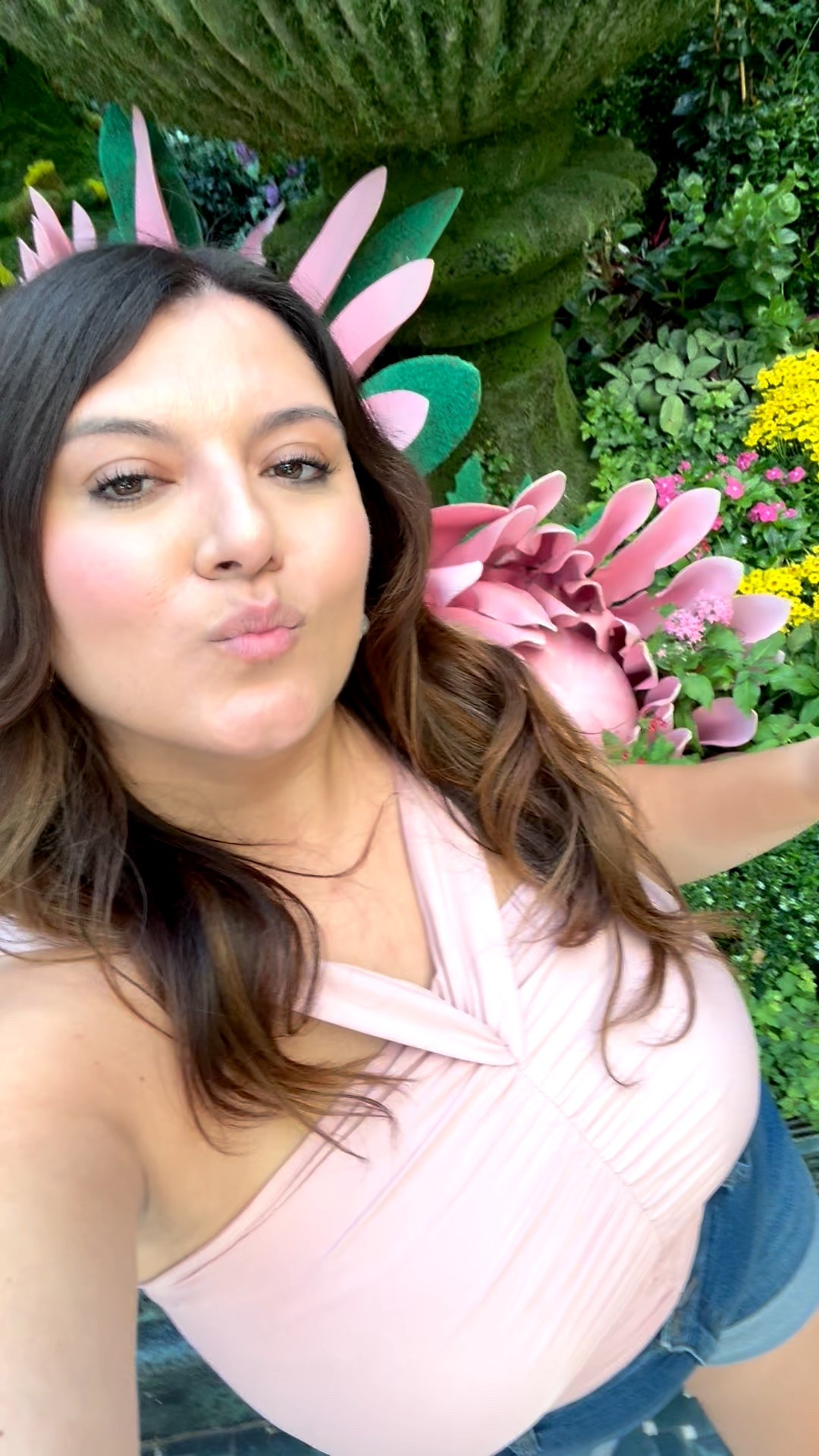 The cutest top ! Wearing a size L for reference 💕 

#midsize#tops 

#LTKMidsize #LTKStyleTip #LTKFindsUnder50