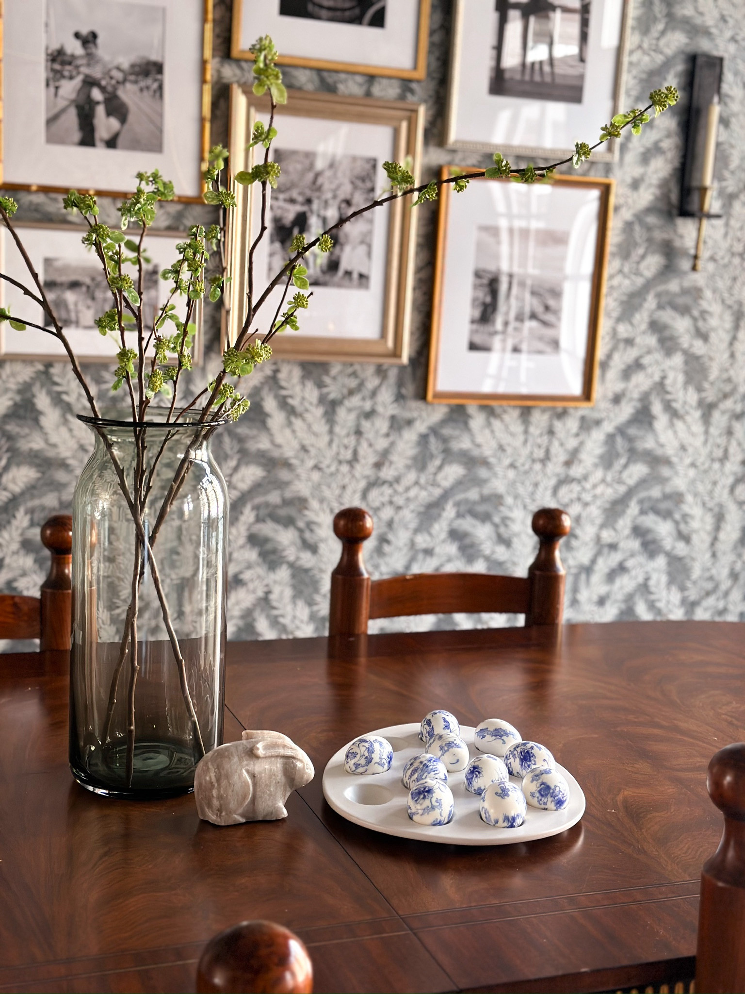 I’m here for all the new Spring decor finds 💚

Glass vase, marble bunny, and ceramic egg plate are from Target. Toile eggs from Pottery Barn and stems are from Walmart.

#LTKhome #LTKSeasonal #LTKfindsunder100