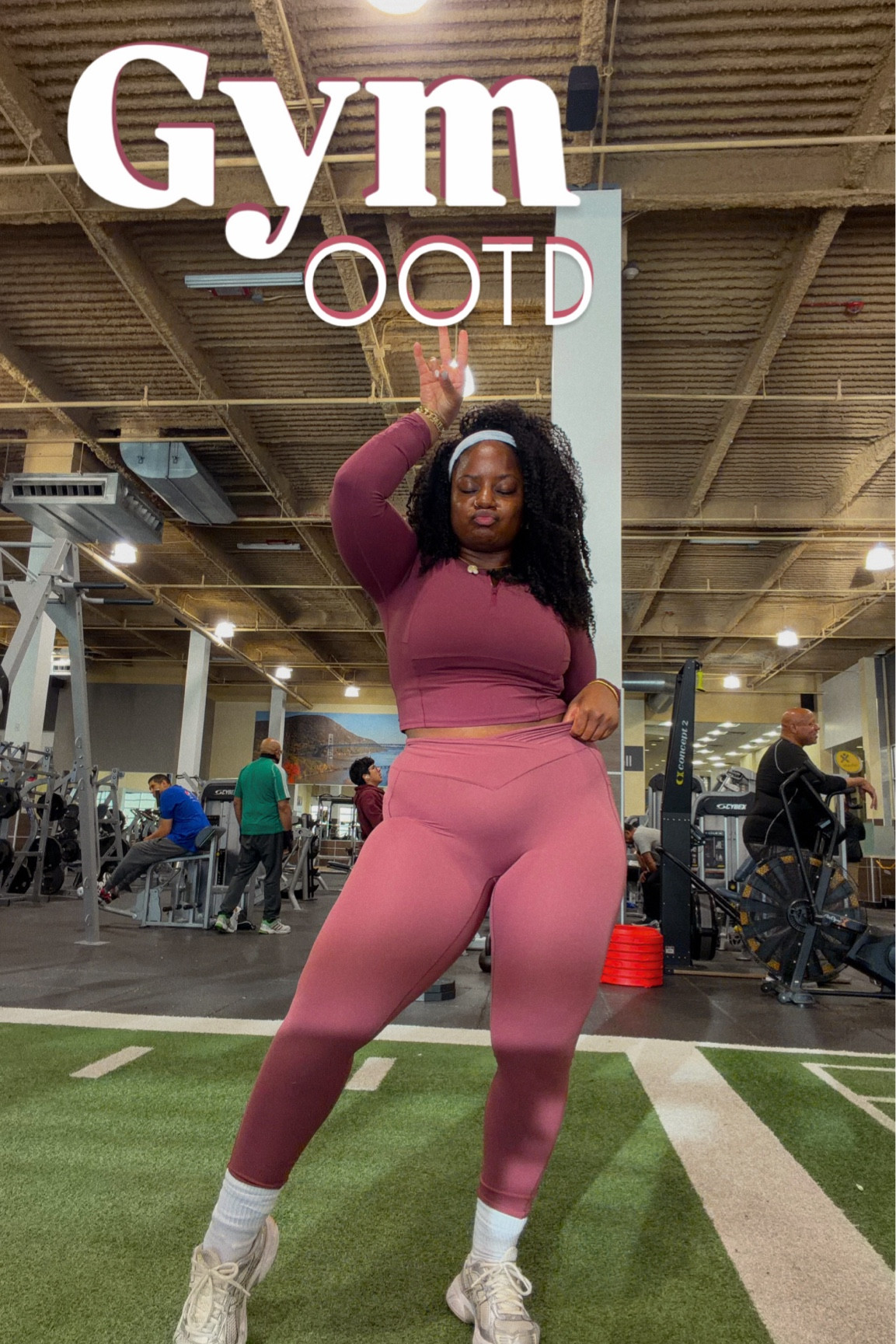 If the Gym fit ain’t cute, did you actually work out? #halara #gymootd #ootd #midsize 

#LTKmorningroutine #LTKMidsize #LTKActive