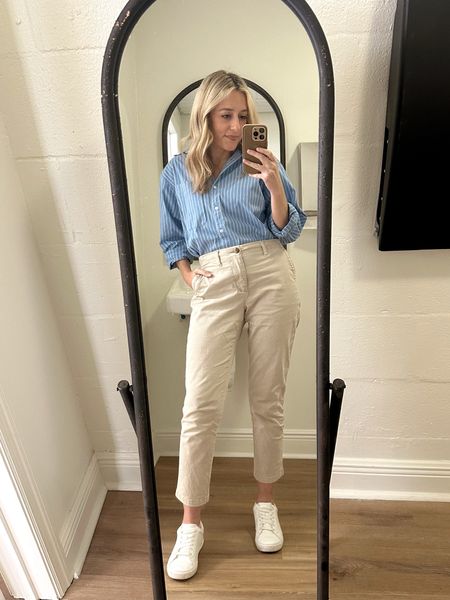 What I wore to work today ✨

Chinos
Khakis
Blue button down
Blue button up
Oversized button down
Oversized button up
Blue striped button up
Blue tripes button down
Workwear inspiration 
Wear to work
Work outfit inspiration 
Casual work outfit
Spring outfit 
