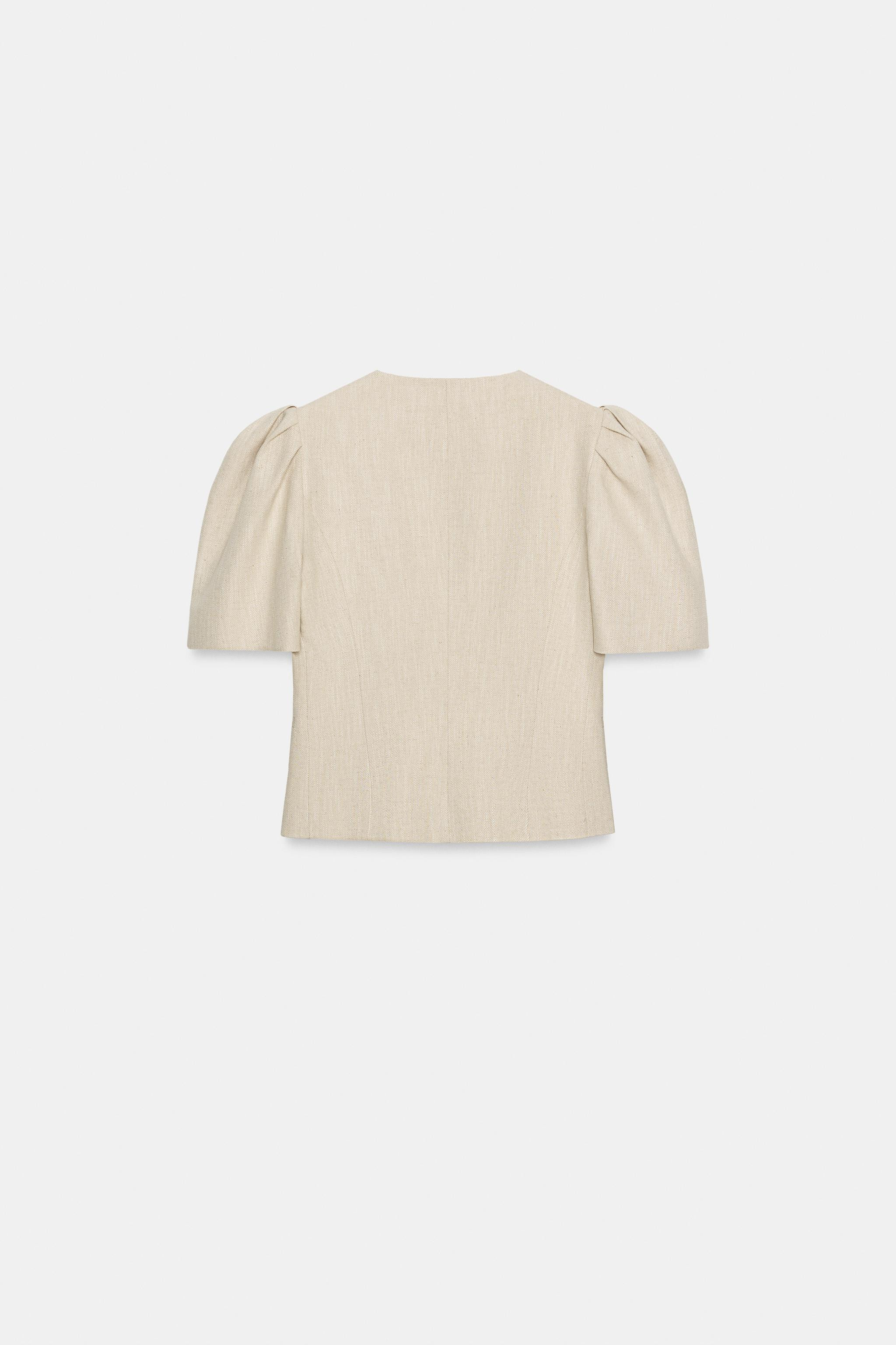 BLAZER MIT GEBAUSCHTEN KURZARMELN | Zara DE