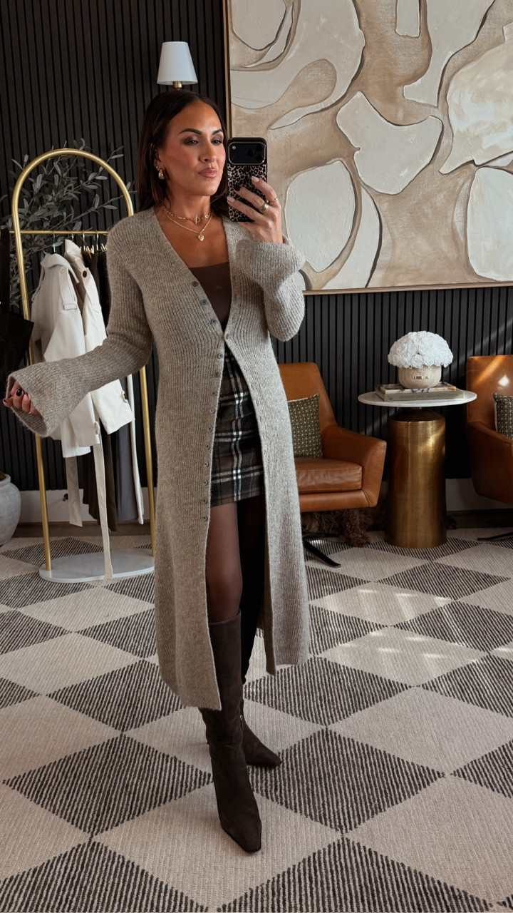 Thanksgiving outfit inspo — Amazon edition 🦃🤎

This look feels elevated but still comfy enough for all the food and family time 👏🏼

The long cardigan + plaid mini combo is giving chic but cozy energy.

I’m 5’2”, 130 lbs, 25” waist, 34DD — wearing a small in tops and an XS in the skirt.

#AmazonFashion #FallOutfitInspo #ThanksgivingOutfit #PetiteStyle #WomenOver40Style #AmazonFinds #affiliate

#LTKOver40 #LTKPetite #LTKStyleTip