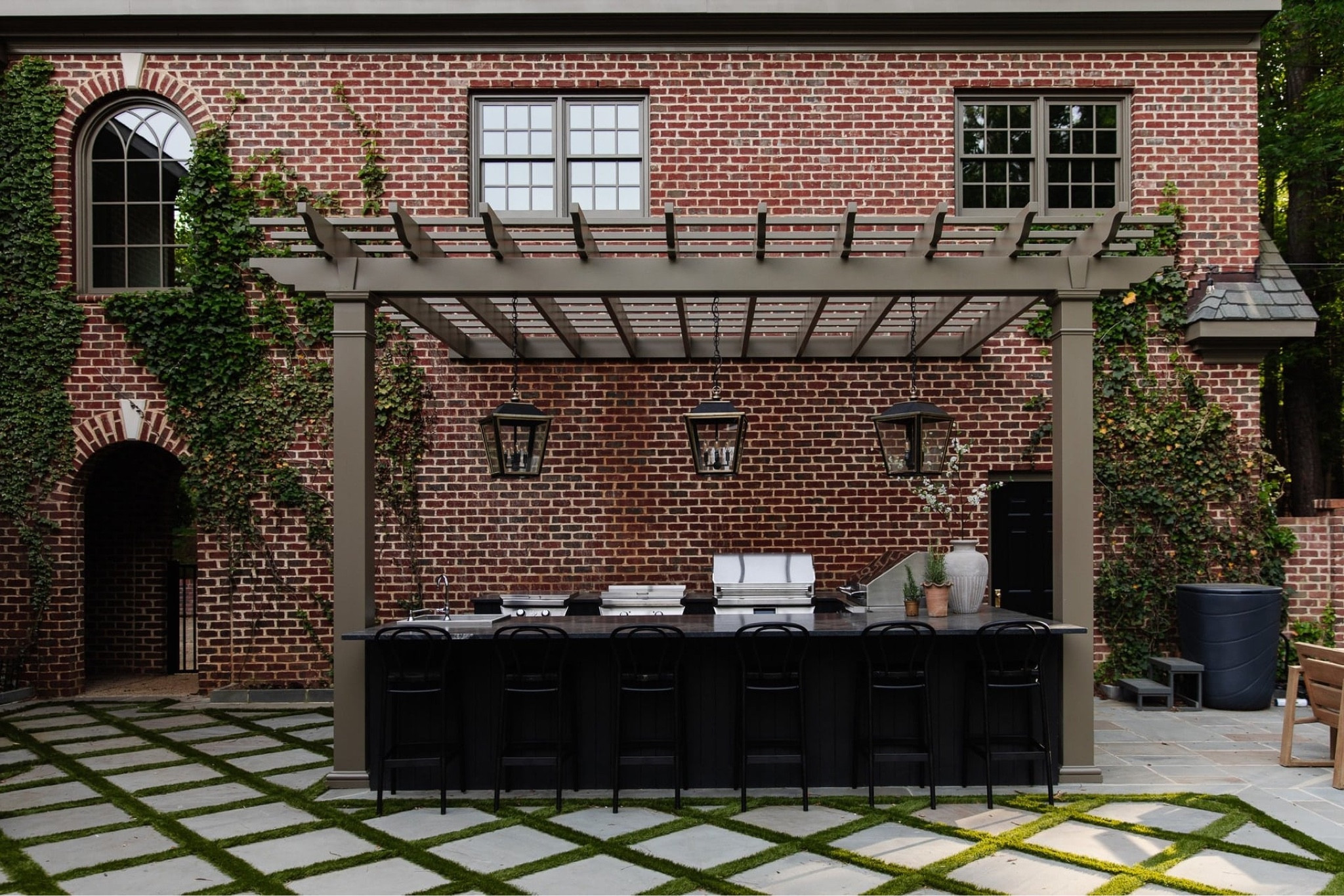 I’ve received some questions asking about what I would do differently in our outdoor kitchen. Today on chrislovesjulia.com I’m telling you all about what I’d change. 🥸

#LTKHome #LTKU #LTKStyleTip
