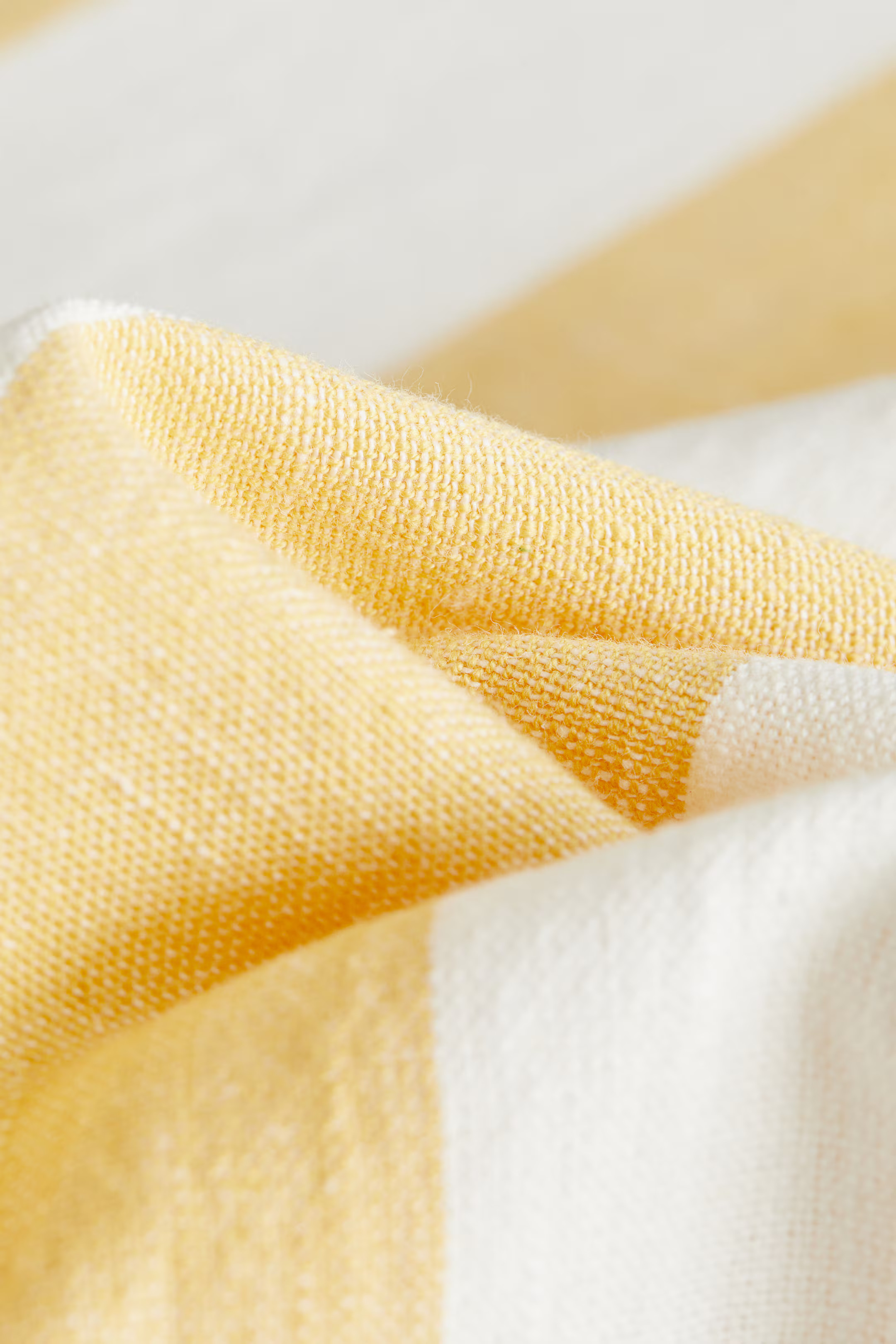 Patterned Cotton Tablecloth | H&M (US + CA)