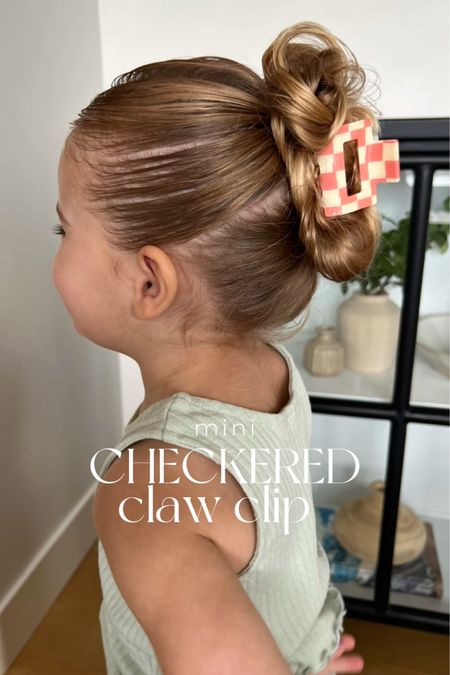 Loving these checkered claw clips 