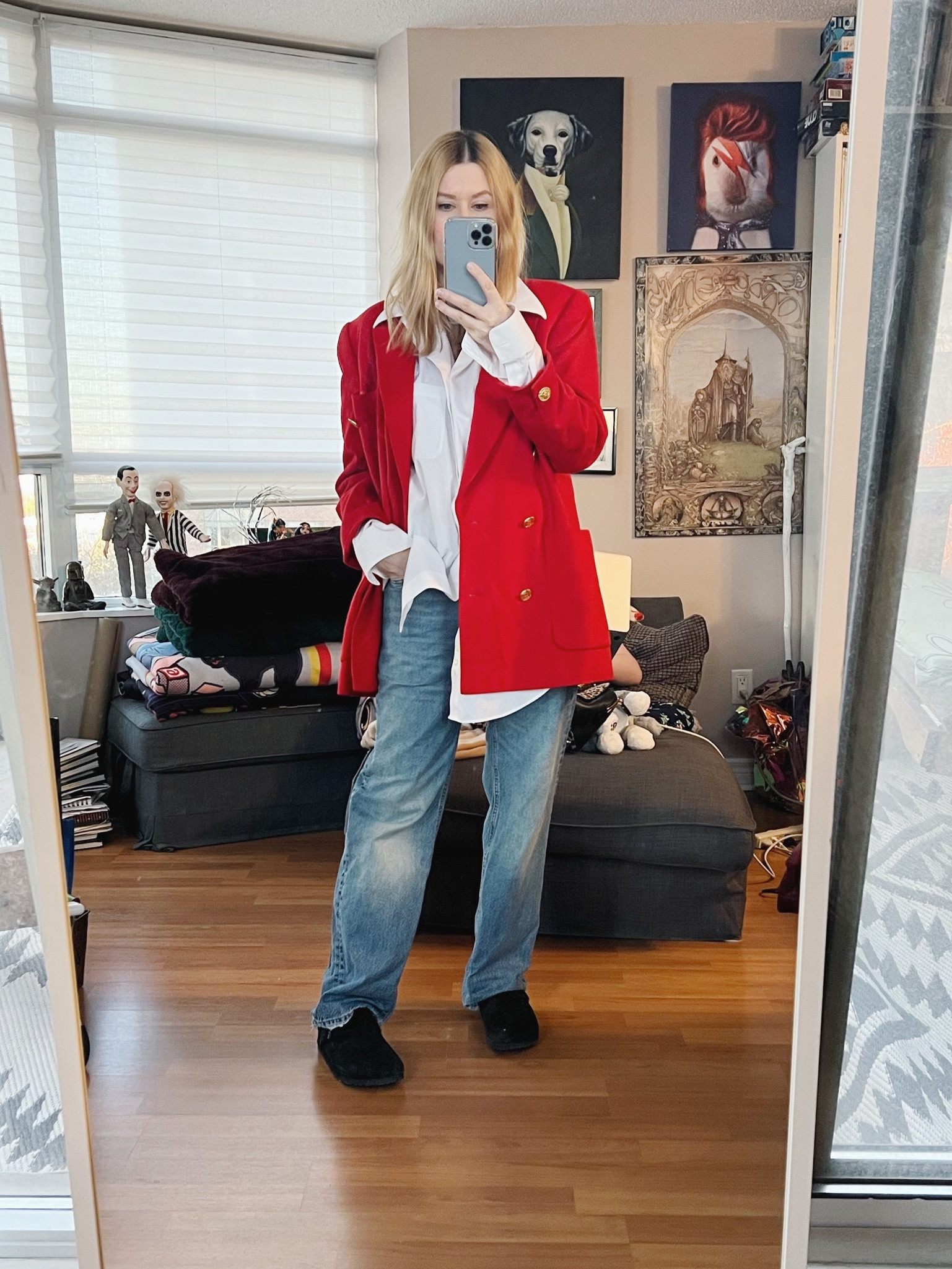 A little layering process. The images are in reverse.
1. I started with a thrifted men’s button up that I found for $6.99 on the weekend. It’s no iron and it’s fabulous. 
2. I added a vintage 80s Escada cashmere blazer.
3. I wrapped and twisted the cashmere Cuyana cape around for extra warmth since I wasn’t actually wearing a coat.
•
.  #FallLook  #StyleOver40  #layers  #poshmarkFind #boyfriendJeans #birkenstock  #thriftFind #vintageEscada #birkenstockBoston  #FashionOver40  #MumStyle #ferragamo #genX #genXStyle #genXInfluencer #WhoWhatWearing #genXblogger  #Over40Style #40PlusStyle #Stylish40s  #HighStreetFashion #StyleIdeas


#LTKSeasonal #LTKstyletip #LTKshoecrush