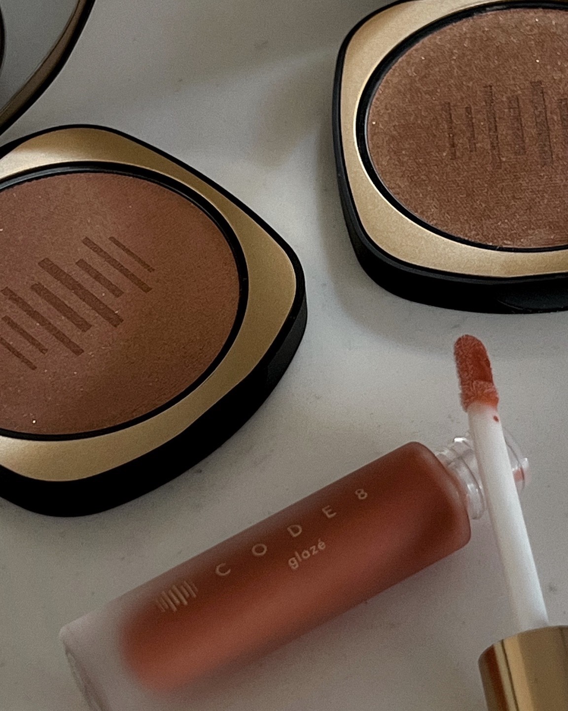 Products I used in this makeup tutorial/grwm!
Foundation
Setting Powder
Contour
Blush
Highlighter
Eyeshadow
Eyeliner
Mascara
Eye Brightner
Concealer
Lip Gloss


#LTKbeauty #LTKSeasonal #LTKHoliday