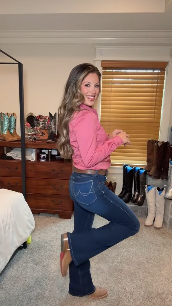 Sunday Rodeo Ready 💕
🚨PANTS 🚨 the wrong picture is displayed, however it’s the correct Jean linked! 
#westernfashion #rodeoready #rodeooutfits 

#LTKStyleTip