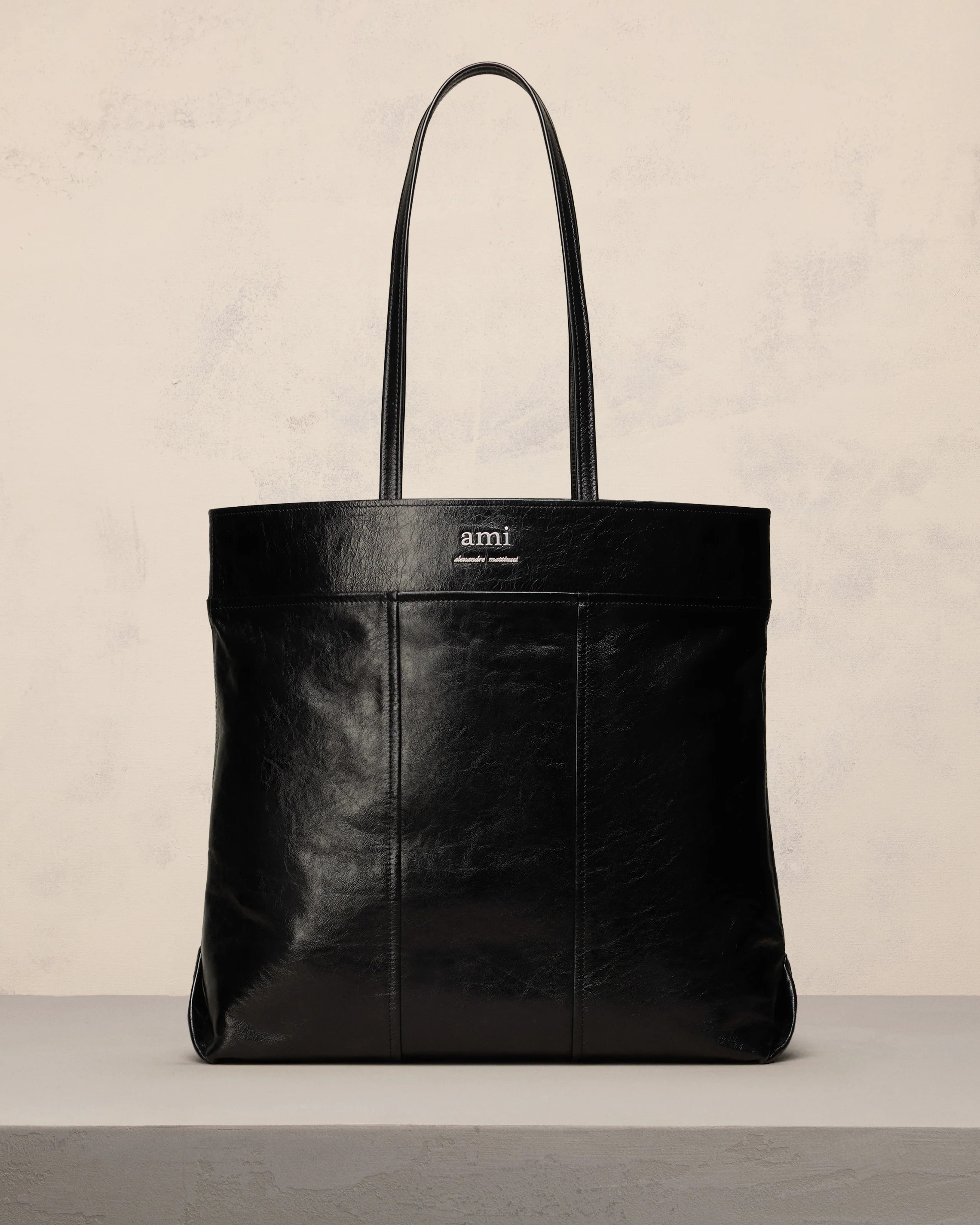 Black North South Ami Tote Bag | AMI PARIS | AMI Paris FR