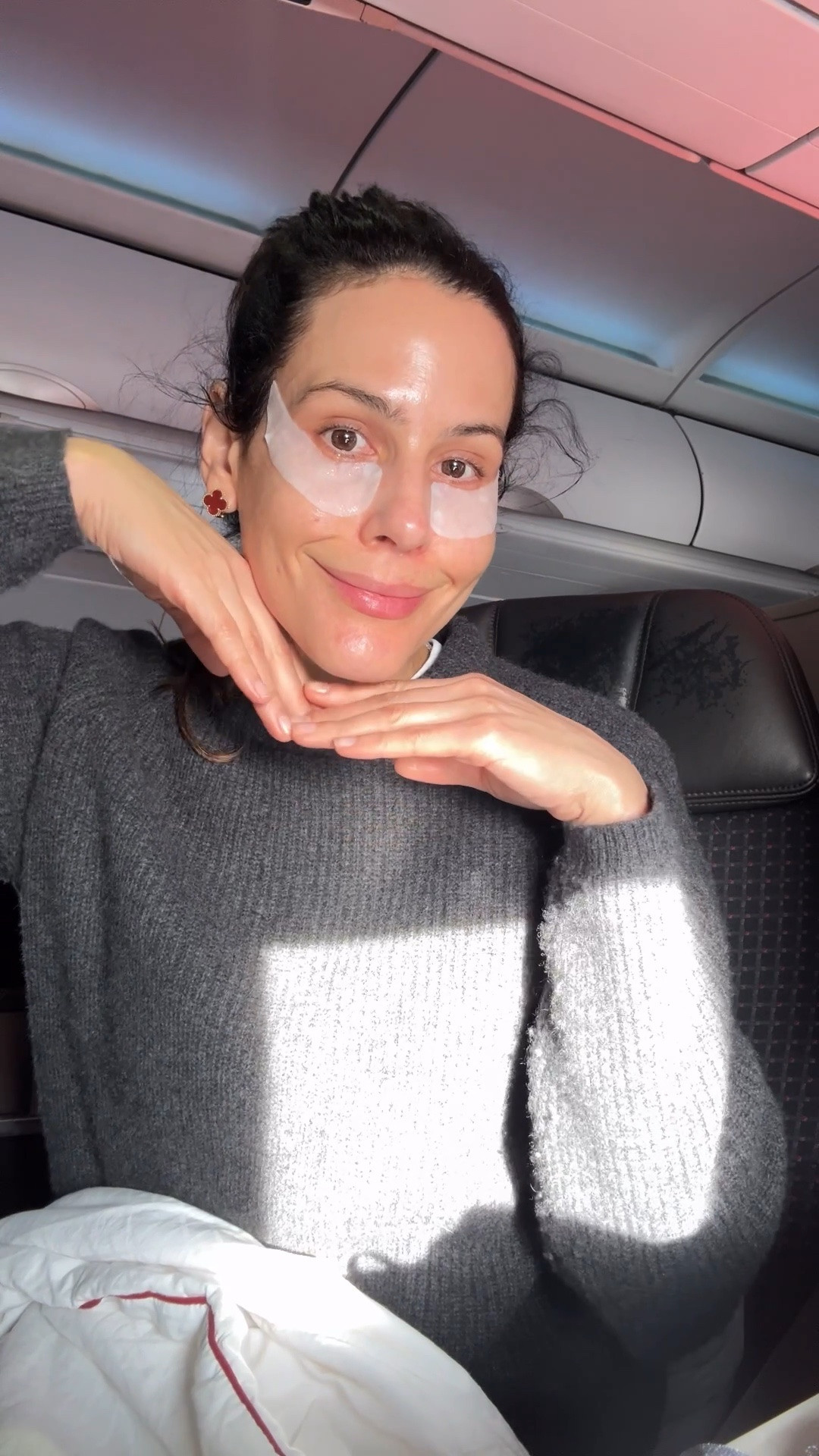 Early flight, minimal sleep, but still keeping it elevated ✈️

7am flight, 5 hours ahead of me and I’m determined to get some sleep… but first, essentials. Always spraying hand sanitizer before touching my face (non-negotiable), then going in with a face mist because airplane air is so drying. I brought the Summer Fridays Jet Lag Mist this time—it’s super lightweight, instantly hydrating, and helps keep your skin looking fresh even when you’re running on no sleep.

Eye patches are a must today since I was up all night packing, and finishing with my favorite Dior hand cream—it feels so luxurious and I love that it doubles as a lip balm and around your eyes. Worth every penny! Also never travel without my airplane ear plugs—they help so much with pressure during takeoff and landing. I started using them after a sinus infection and now they’re a must.

Now… attempting to sleep 
My earrings are on Vivrelle & I have 1 month free for you ladies: DIANACAROLINA 
Sweater + Tee Size: M
Pants Size: 1


#LTKBeauty #LTKTravel #LTKselfcare