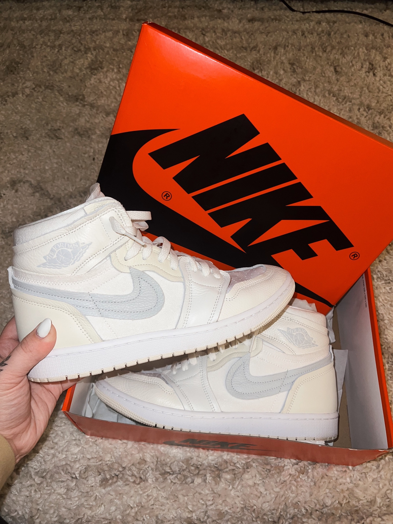 Air Jordans 1 - Method of Make (Coconut Milk) 👟

These are hands down so comfortable!
Definitely worth the splurge. 
Nike has come out with new colors in this design too⭐️

#LTKbump #LTKGiftGuide #LTKshoecrush