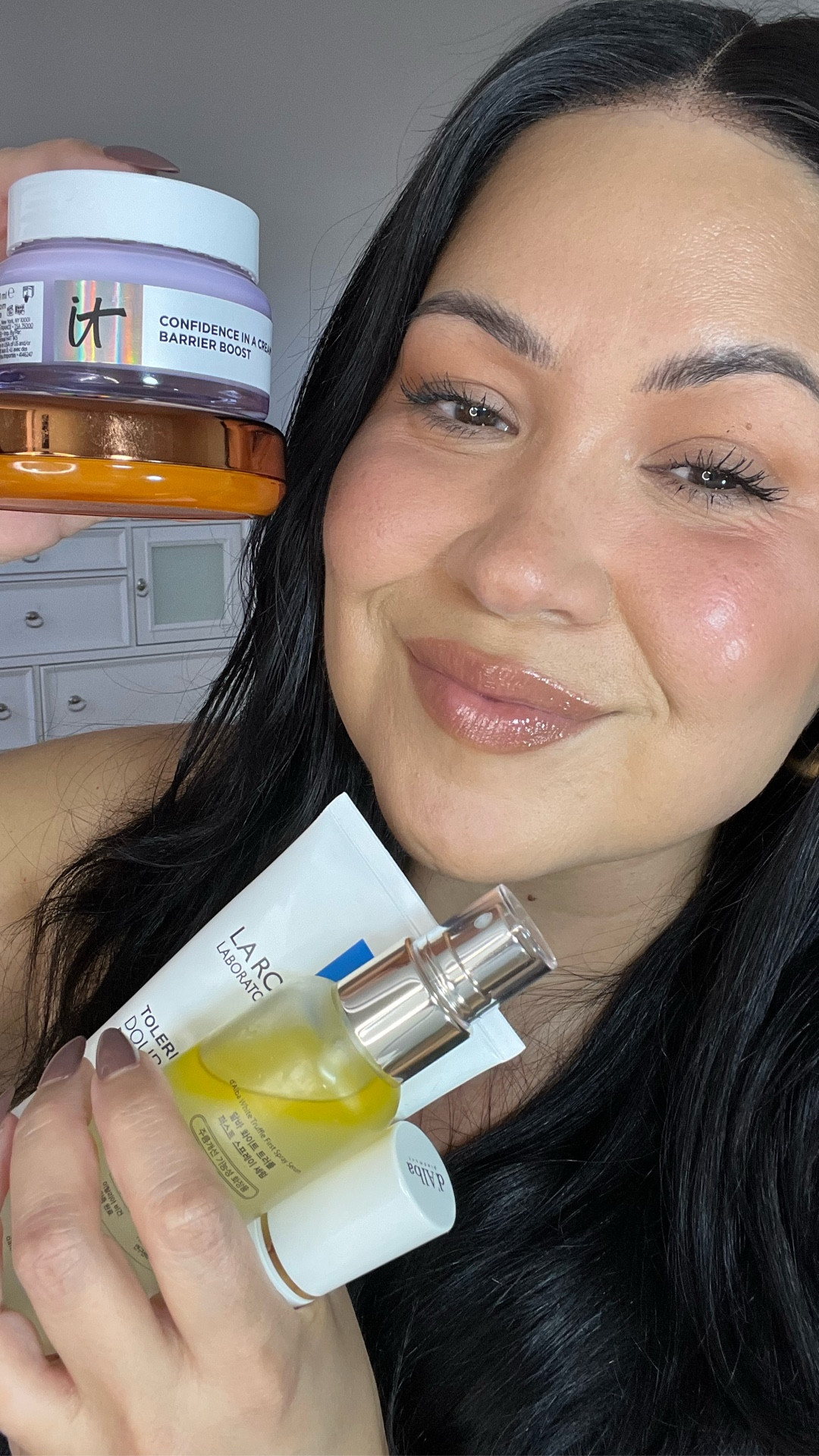 These products will help keep you hydrated throughout the dry fall and winter weather AND the hormone changes that happen in menopause. 

All products will be listed in my #ltk

#moisturize #dryskin #winterskin #over40skincare #matureskin @danessamyricksbeauty @dalba_global @larocheposayusa @bubble @itcosmetics

#LTKOver40 #LTKFindsUnder50 #LTKBeauty