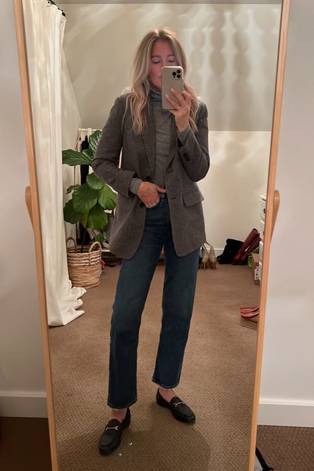 Blazer and denim is such a great business casual look.  These Agolde jeans are so comfortable and fit amazing!! Went with a cleaner denim this time, no rips or holes so I can incorporate them into the office.  

*I sized down one from my usual denim size. 



#LTKshoecrush #LTKstyletip #LTKunder100