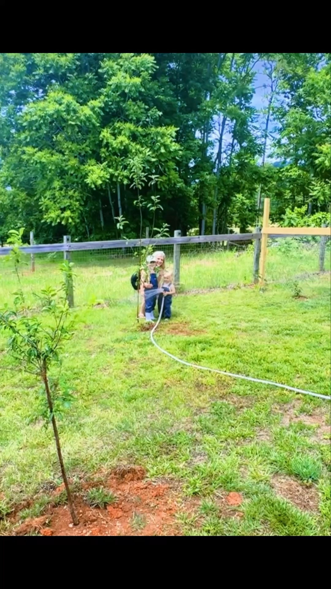 The Mother’s Day gift of my dreams 🤭💭👩‍🌾🍑🌳🍎🪴👩‍🌾 #plantingourrootsdowndeep #farmorchard #farmfreshberries 

come along with us to plant our orchard & berry bushes on our farm sweet farm - (aka the very best Mother’s Day gift I could ask for !!! )

#LTKMothersDay
