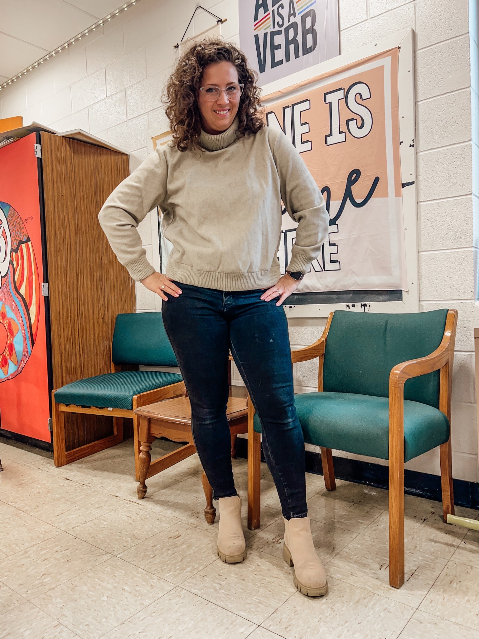 Day 41 ✔️

She is tired but it is Thursday. Almost the weekend!

English teacher ootd 

#LTKMidsize #LTKFindsUnder100 #LTKWorkwear